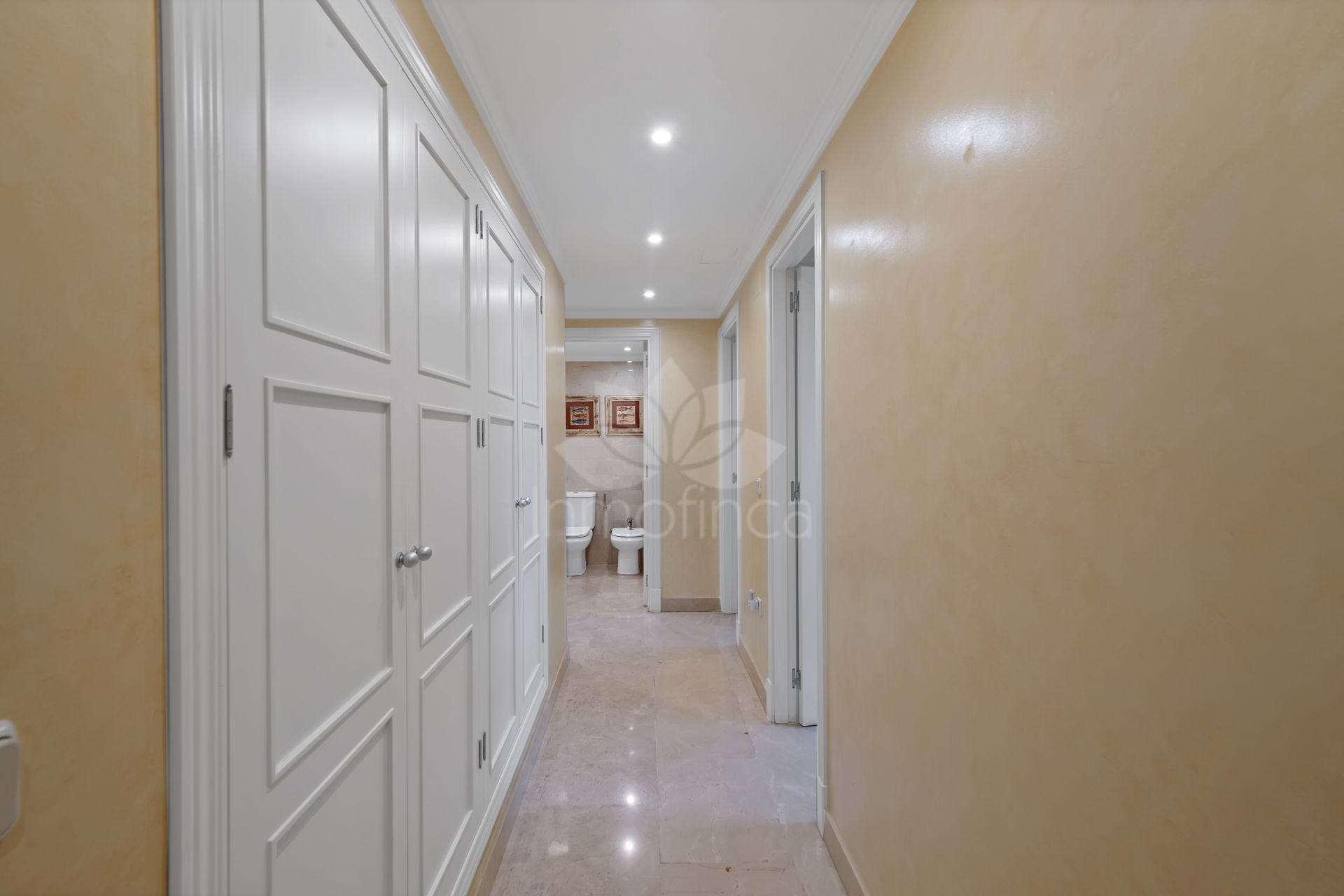 Apartamento en Las Cañas Beach, Marbella