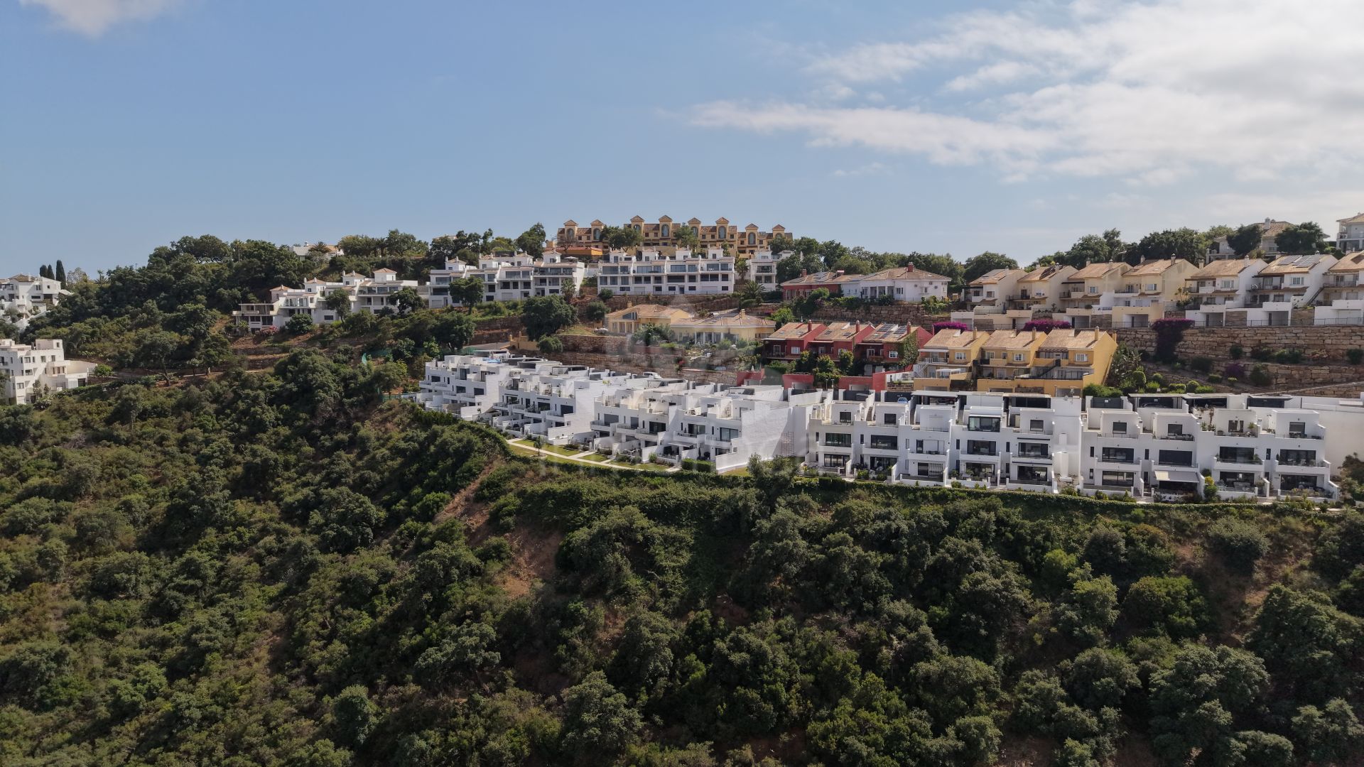 Pareado en La Mairena, Marbella