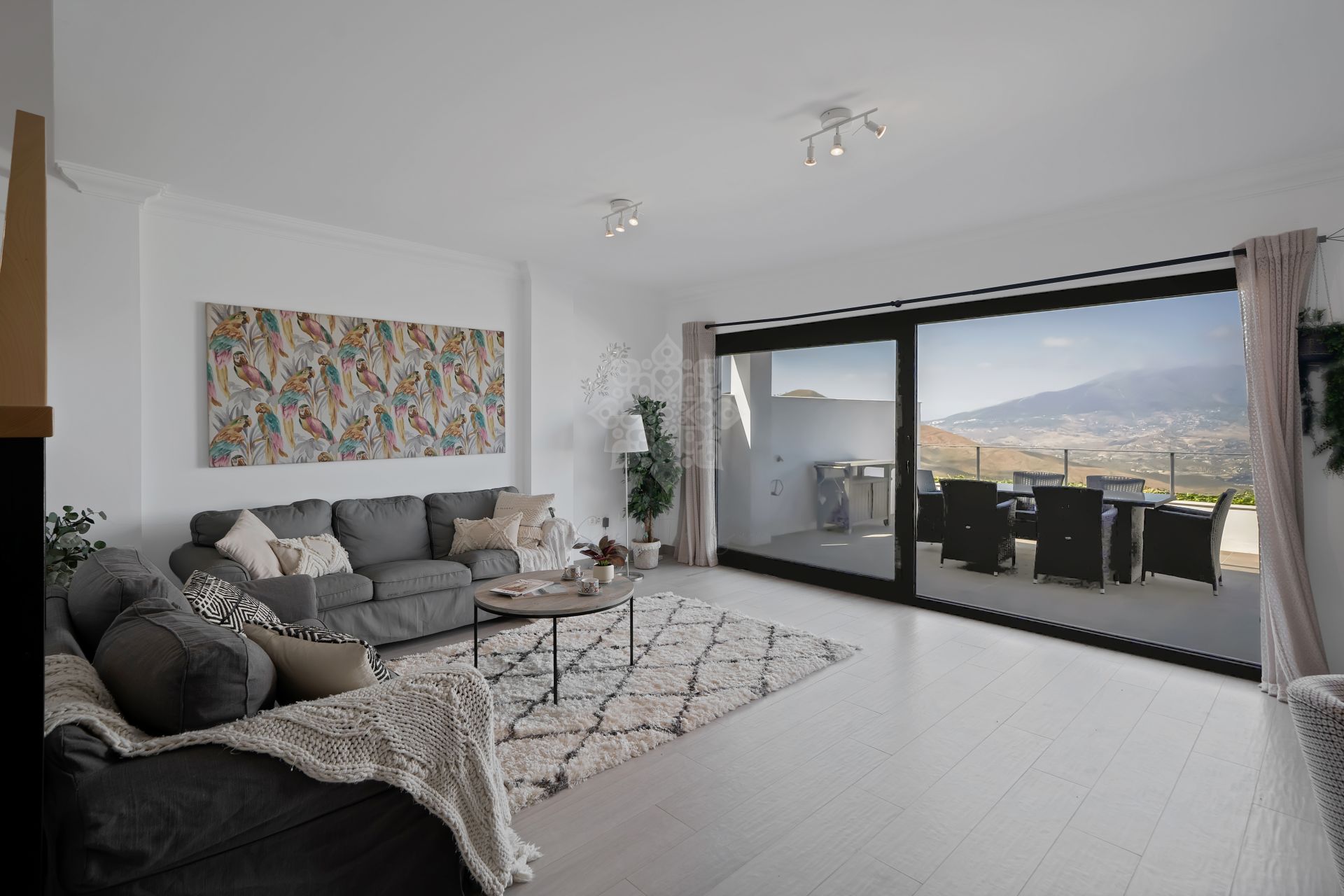 Semi Detached House in La Mairena, Marbella