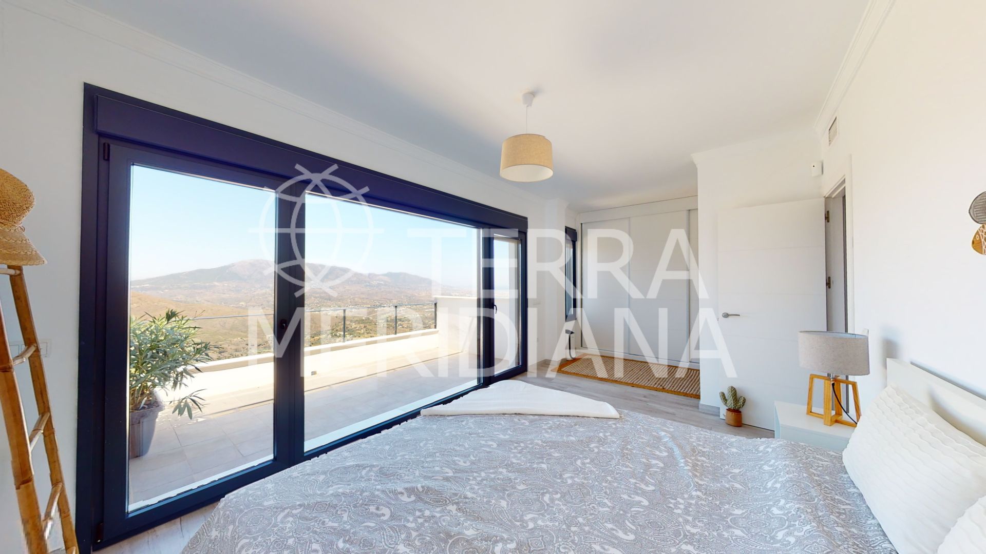 Town House in La Mairena, Marbella