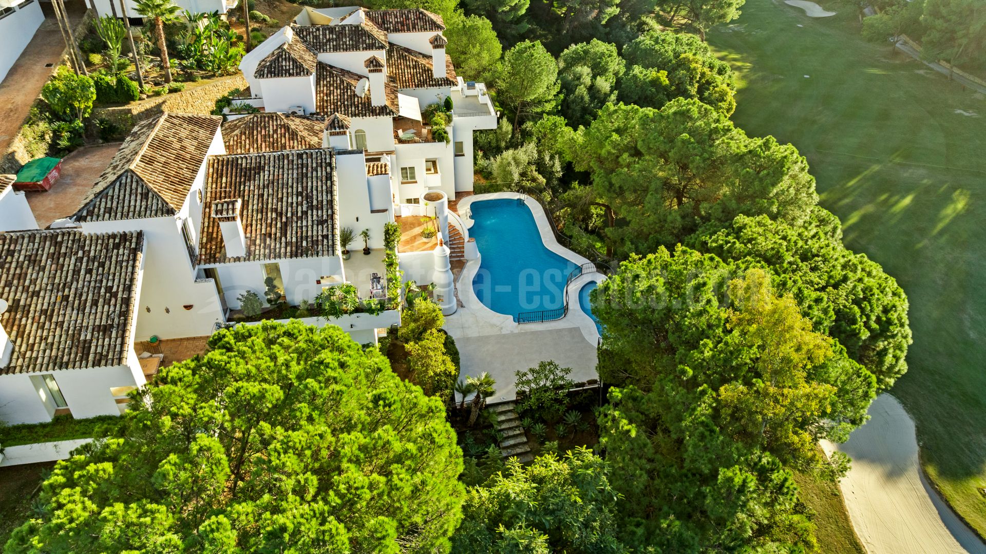 Duplex in La Quinta, Benahavis