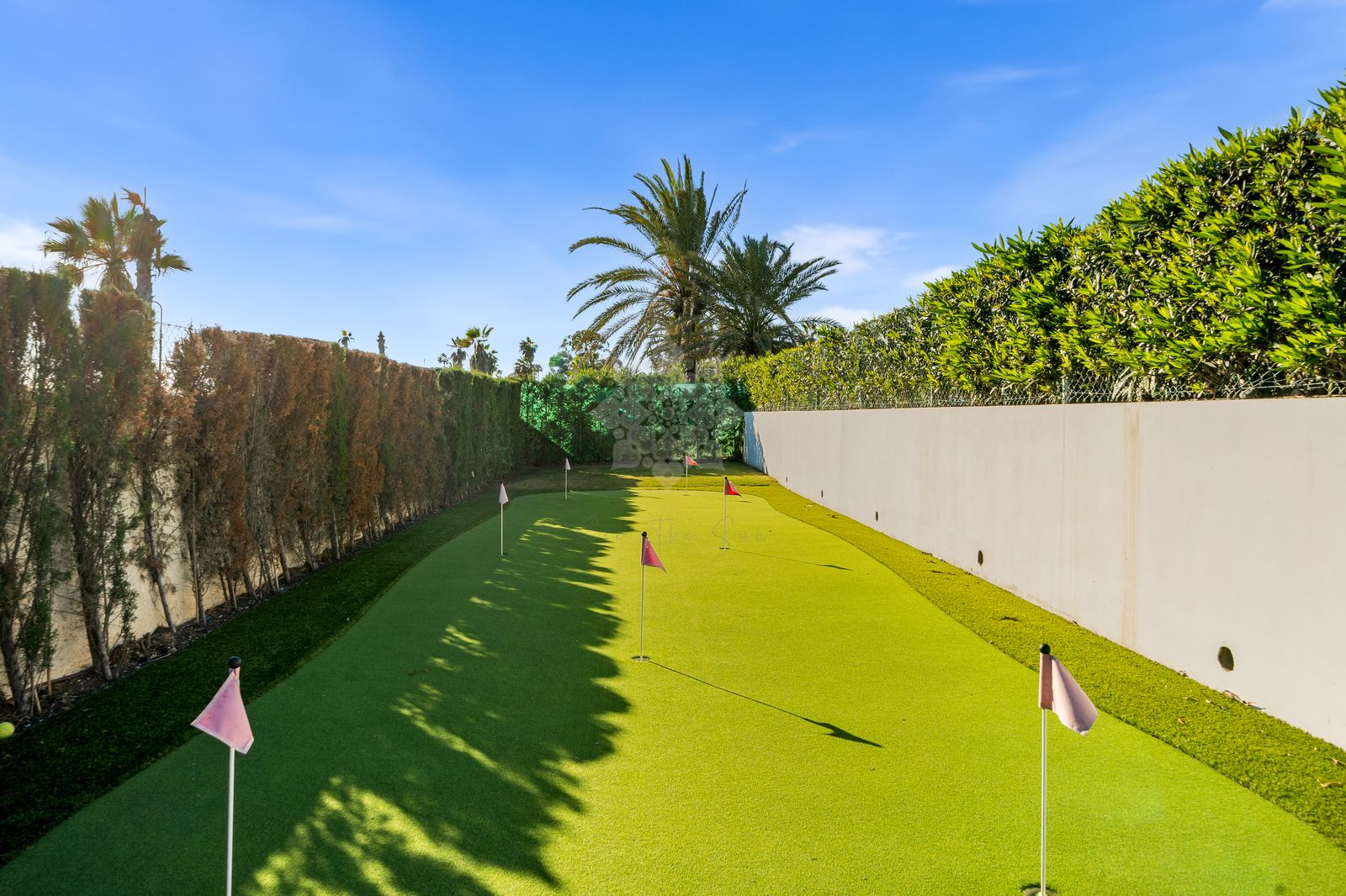 Villa in New Golden Mile, Estepona