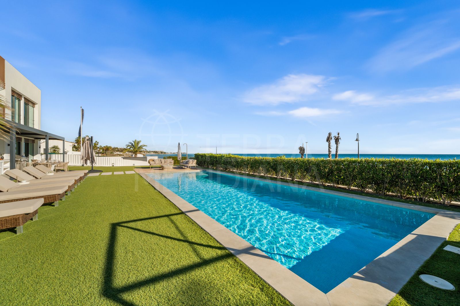 Villa in New Golden Mile, Estepona