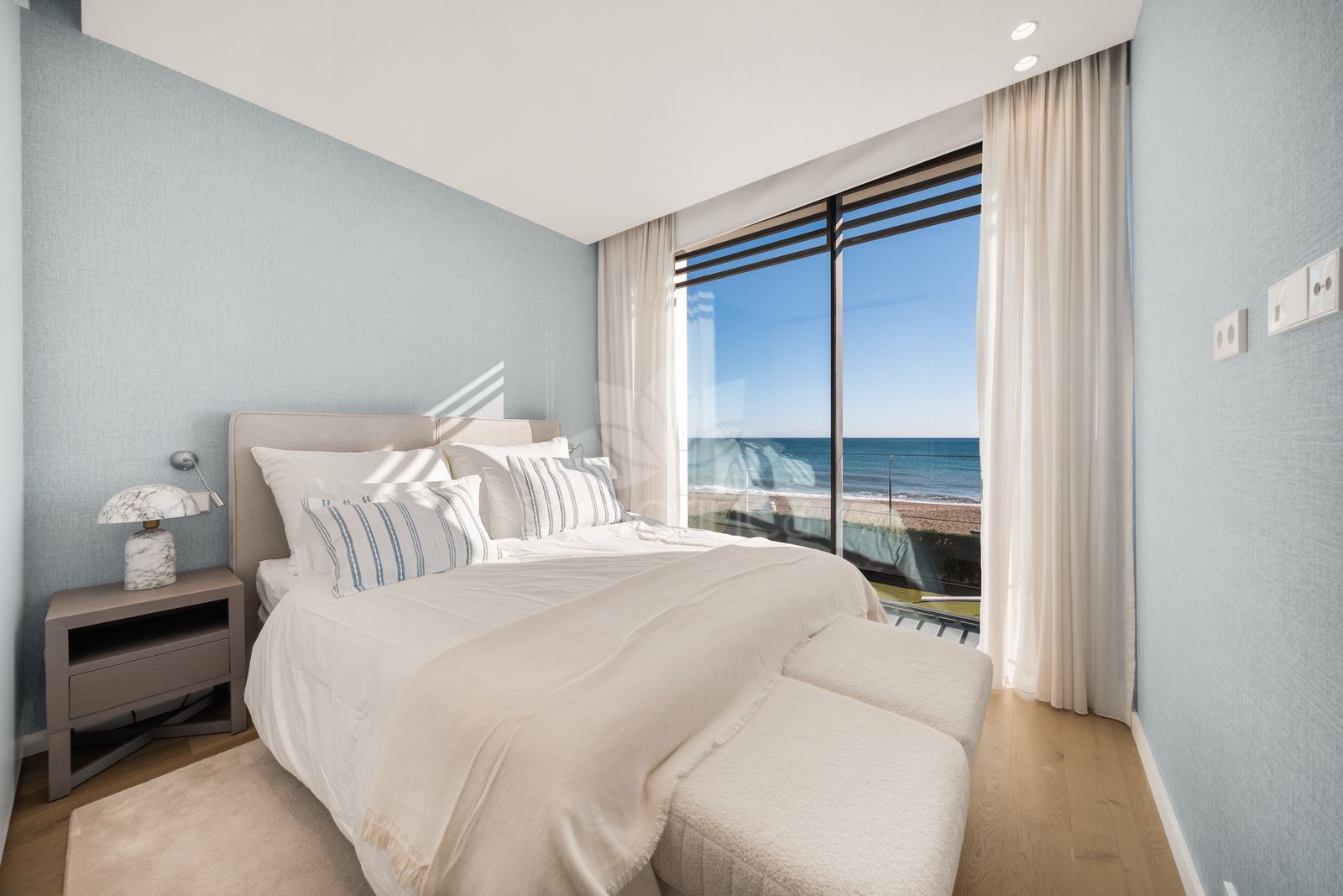 Villa in New Golden Mile, Estepona