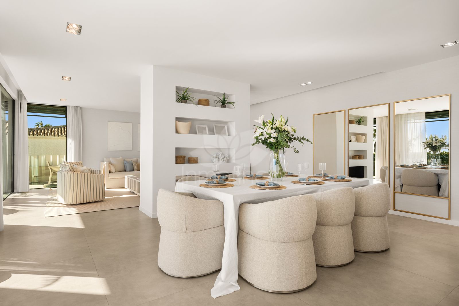 Villa in New Golden Mile, Estepona