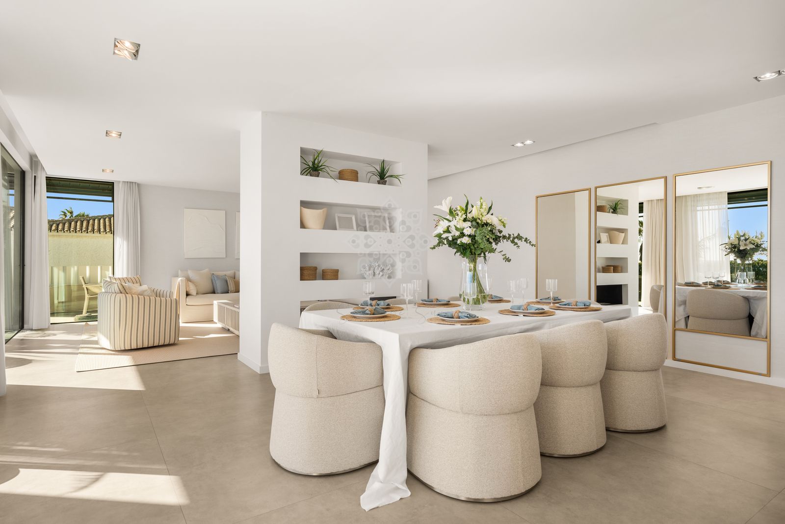 Villa in New Golden Mile, Estepona