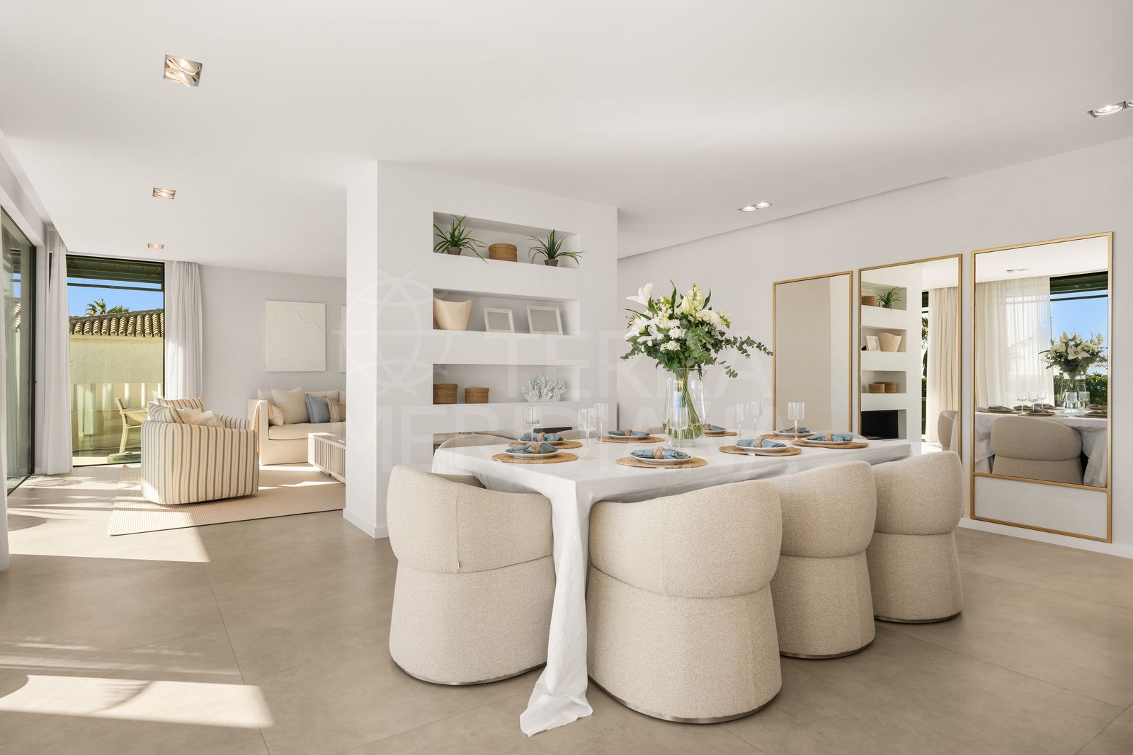 Villa in New Golden Mile, Estepona