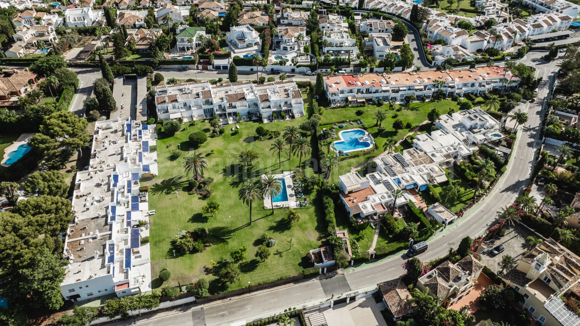 Adosado en Nueva Andalucia, Marbella