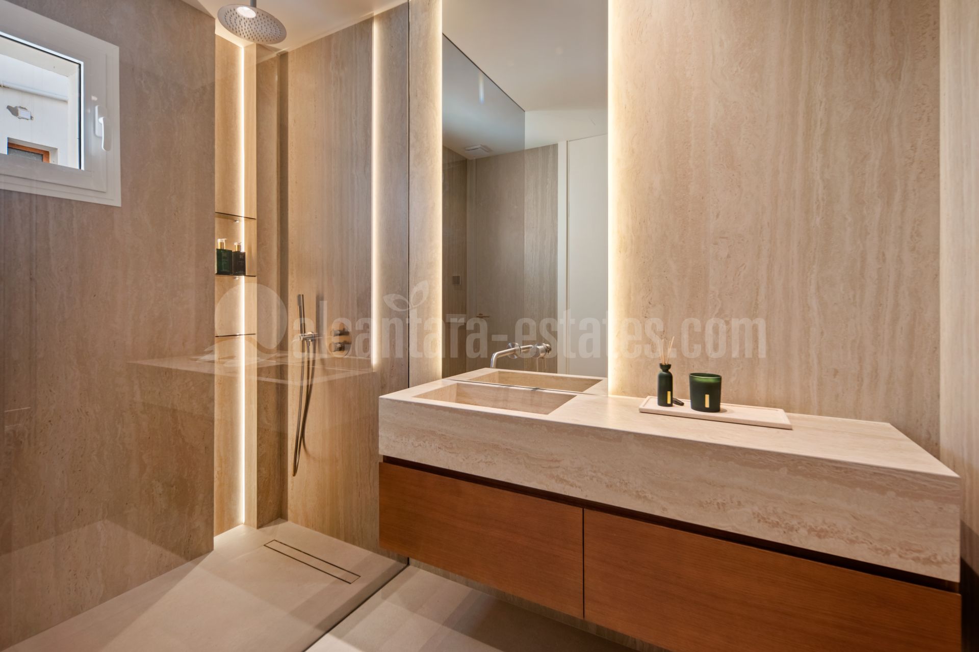 Duplex en Alcores del Golf, Marbella