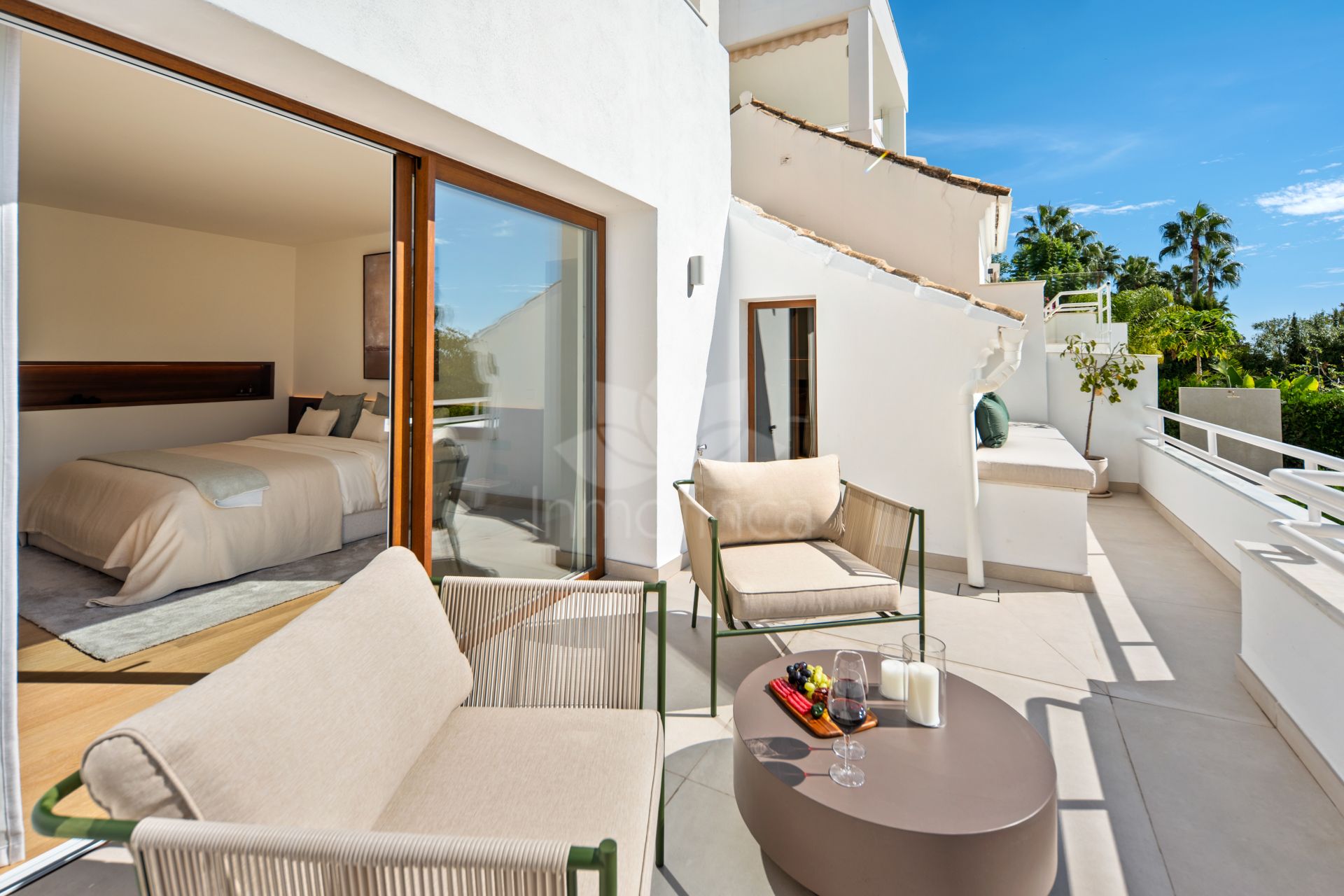 Duplex in Alcores del Golf, Marbella