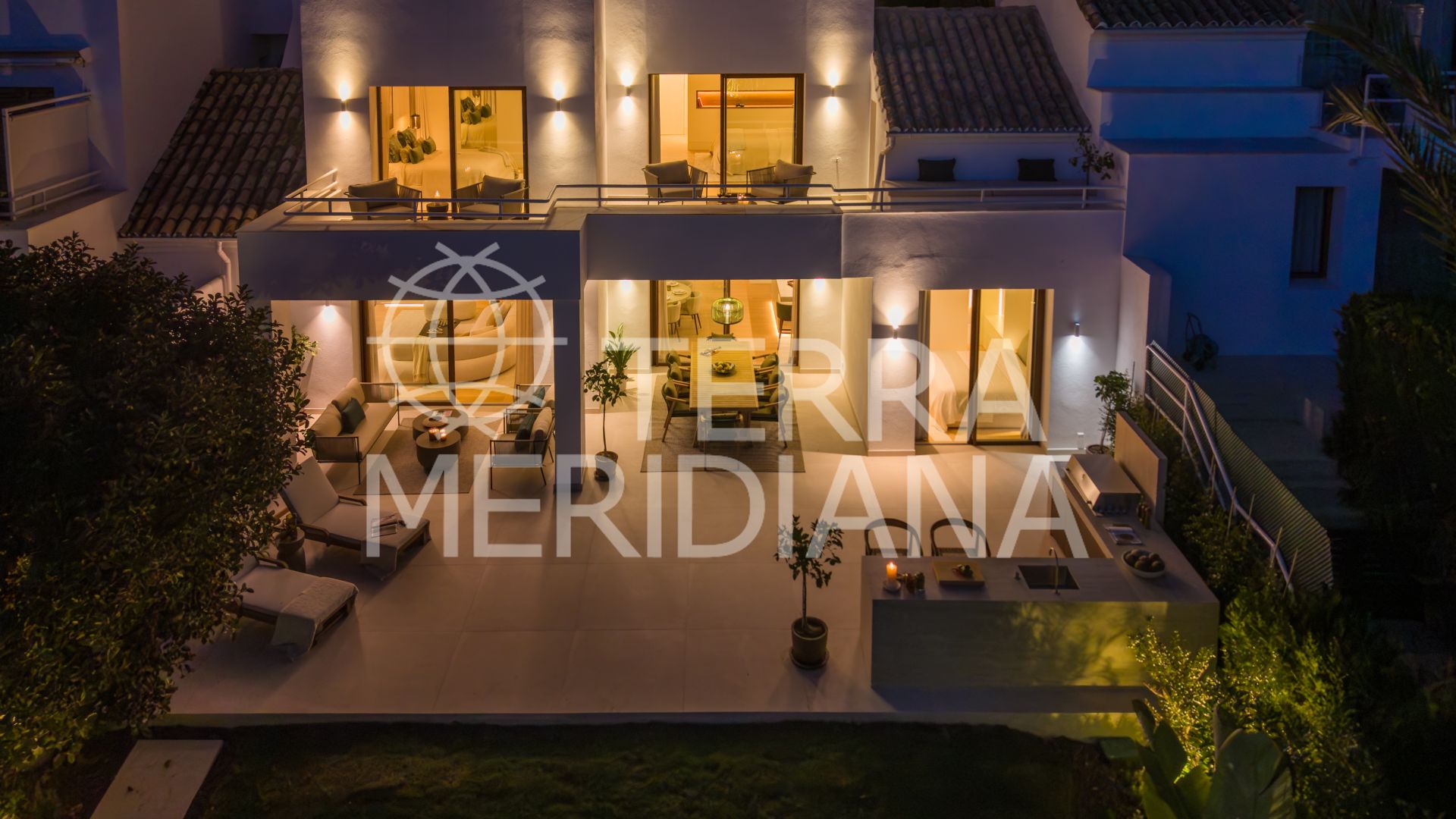 Duplex in Alcores del Golf, Marbella