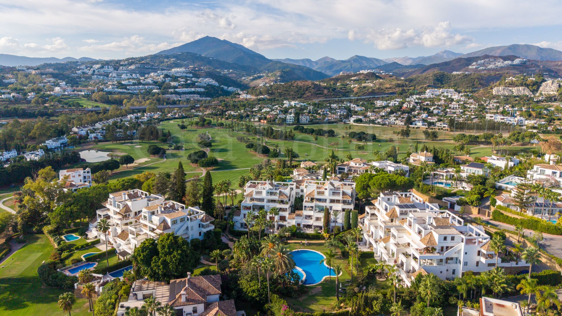 Duplex en Alcores del Golf, Marbella