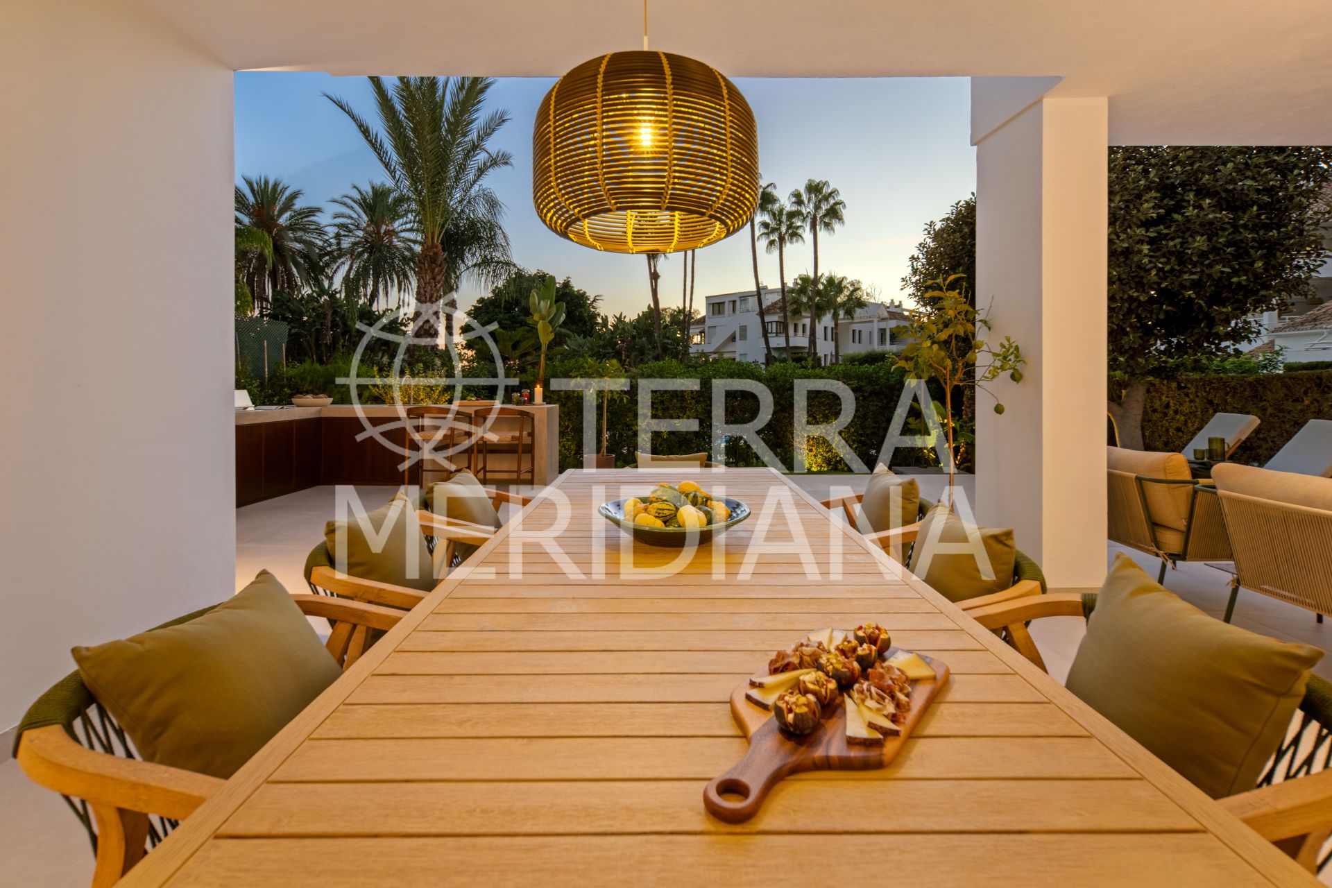 Duplex in Alcores del Golf, Marbella