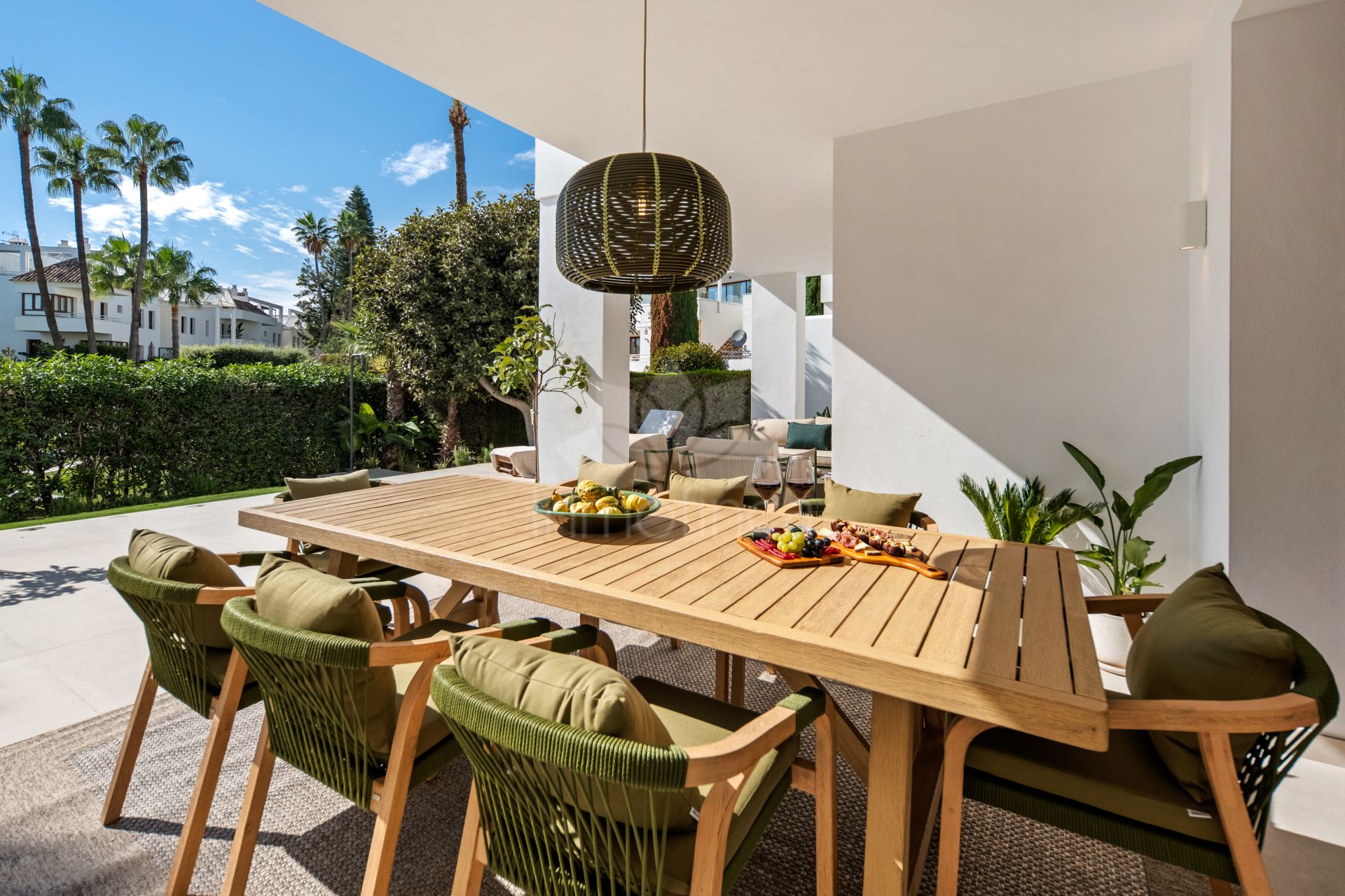 Duplex in Alcores del Golf, Marbella