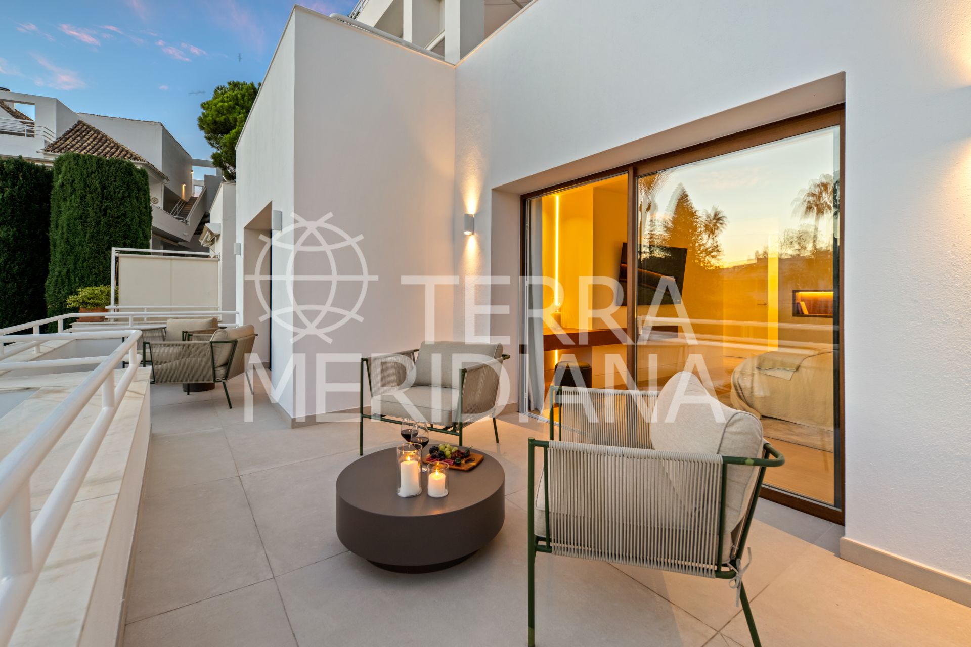 Duplex in Alcores del Golf, Marbella