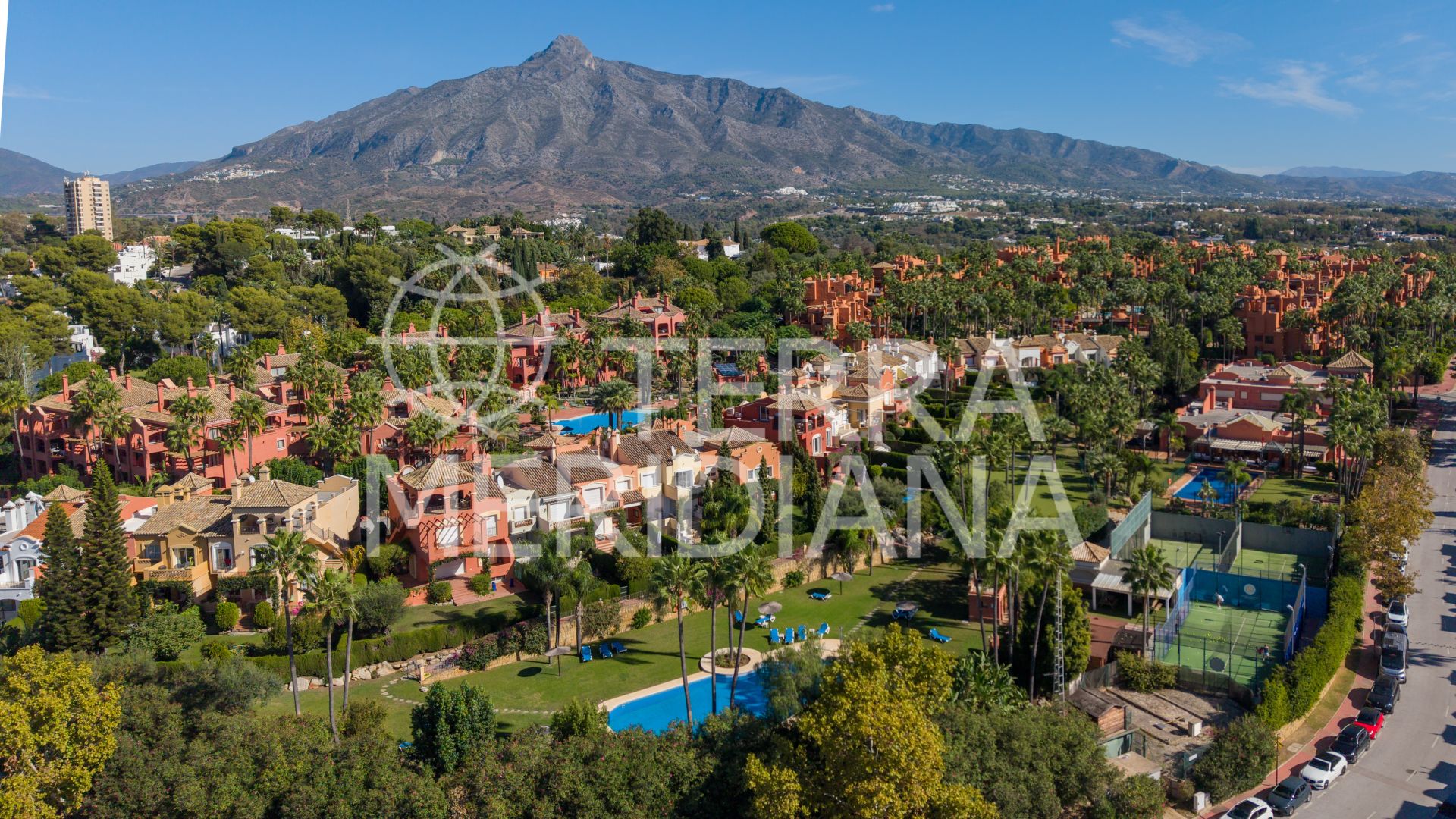 Town House in La Alzambra, Marbella