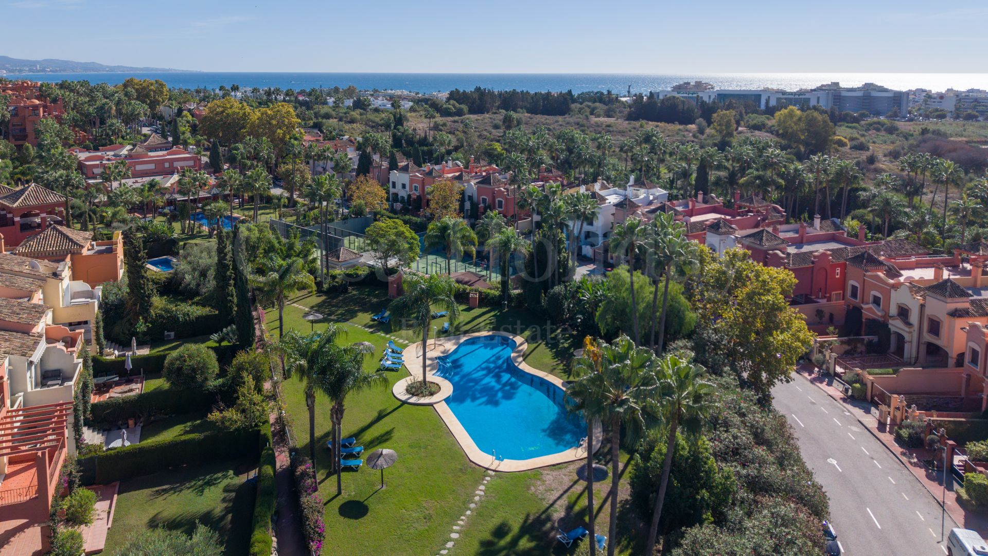 Town House in La Alzambra, Marbella