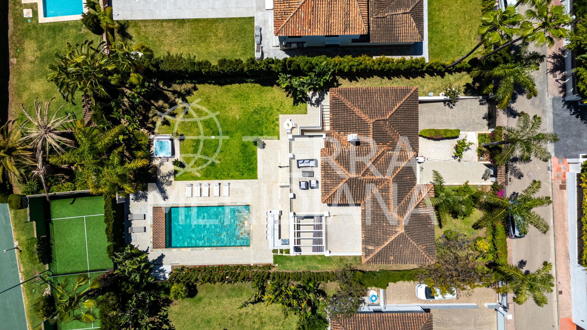 Villa in Nueva Andalucia, Marbella