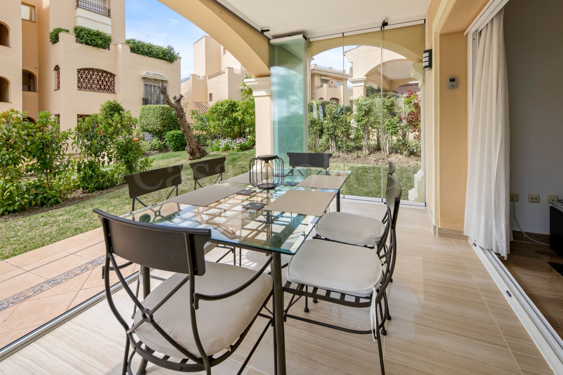 Apartamento Planta Baja en Hacienda Elviria, Marbella