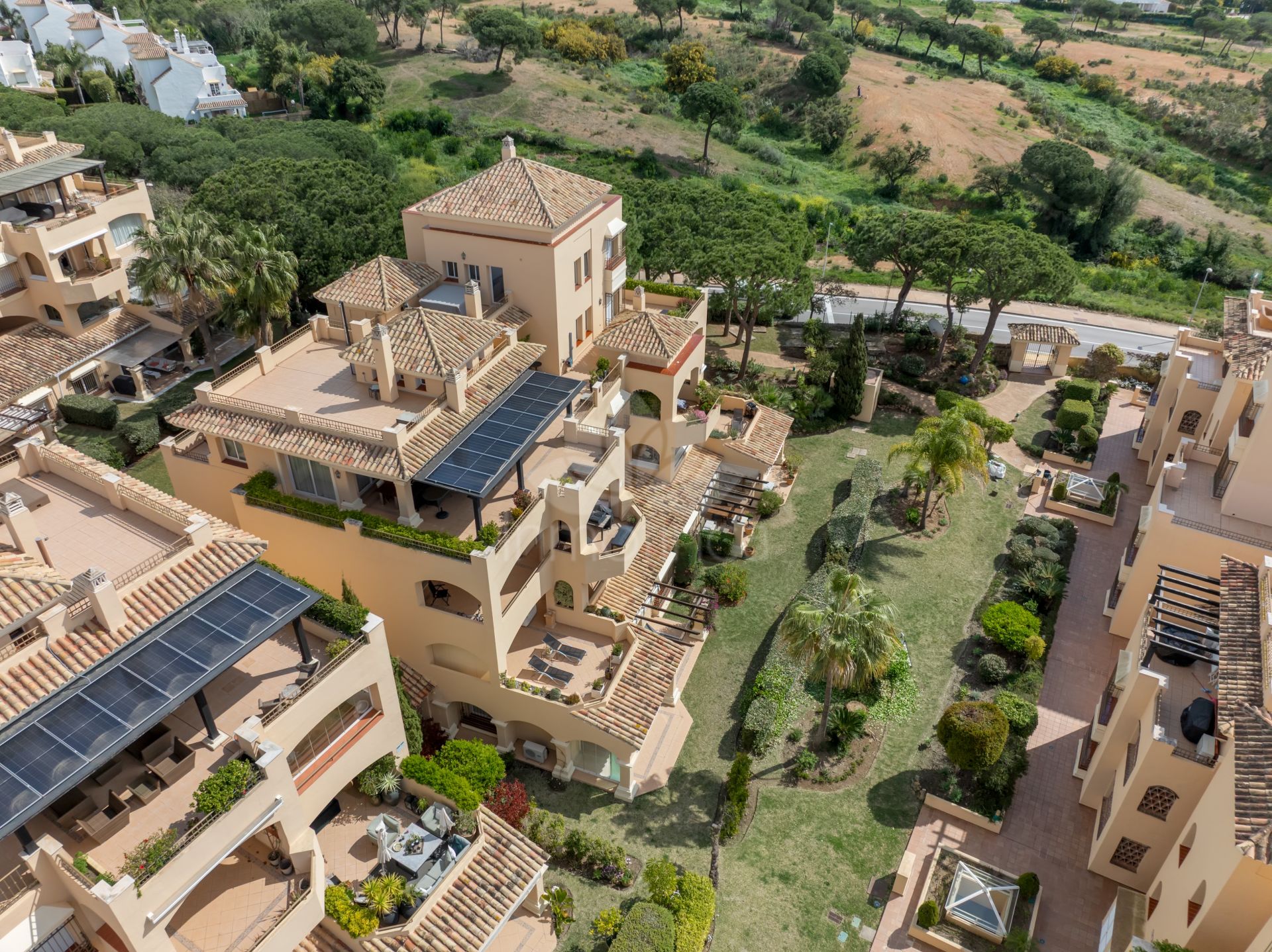 Ground Floor Apartment in Hacienda Elviria, Marbella