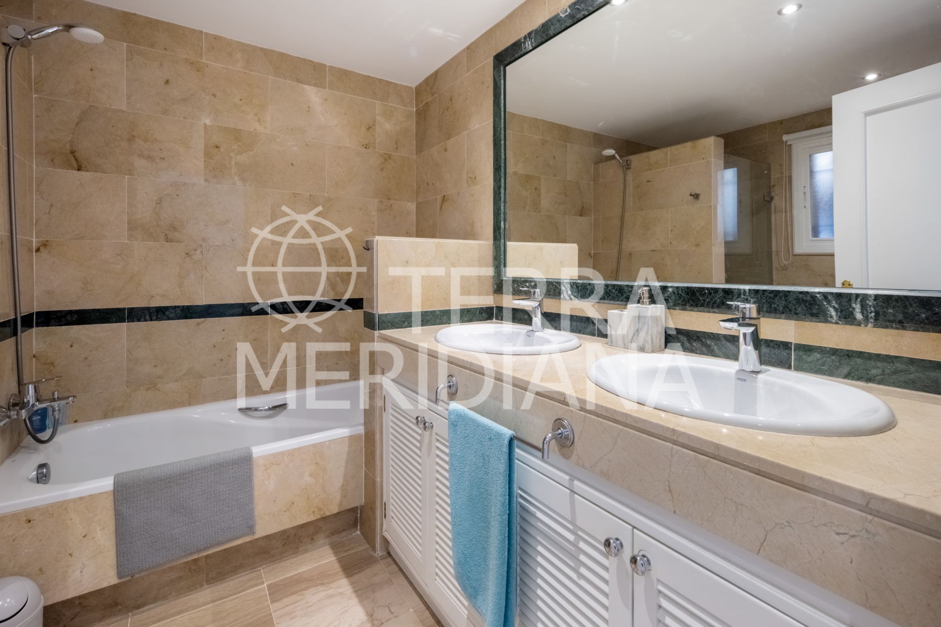 Ground Floor Apartment in Hacienda Elviria, Marbella