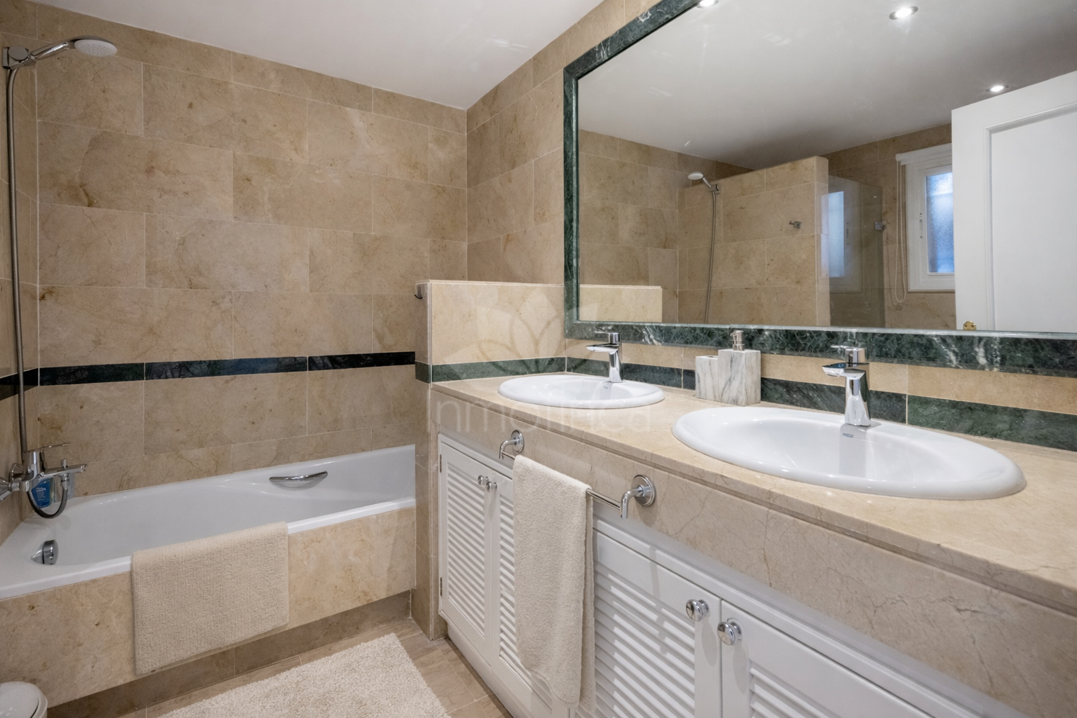 Ground Floor Apartment in Hacienda Elviria, Marbella