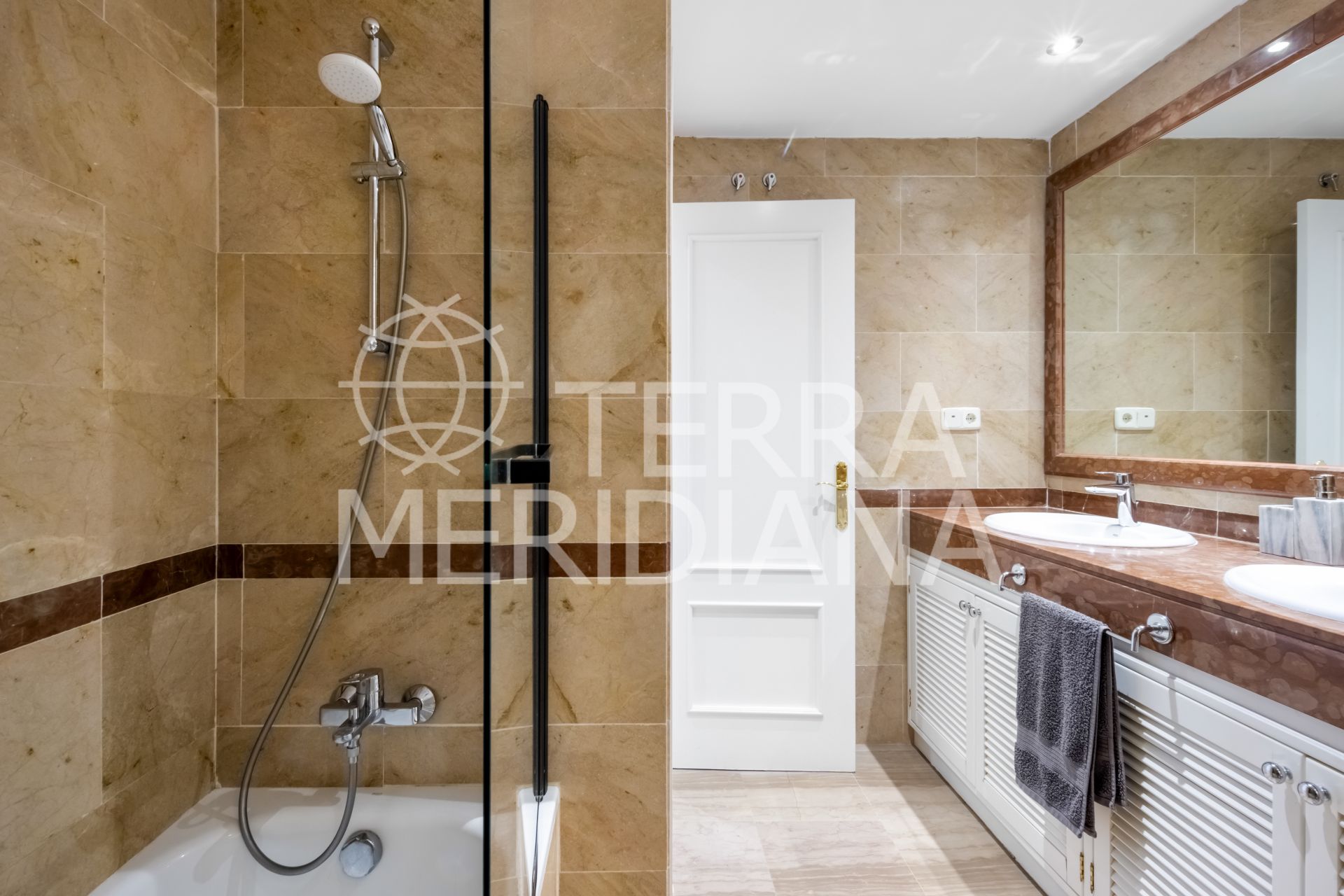 Ground Floor Apartment in Hacienda Elviria, Marbella