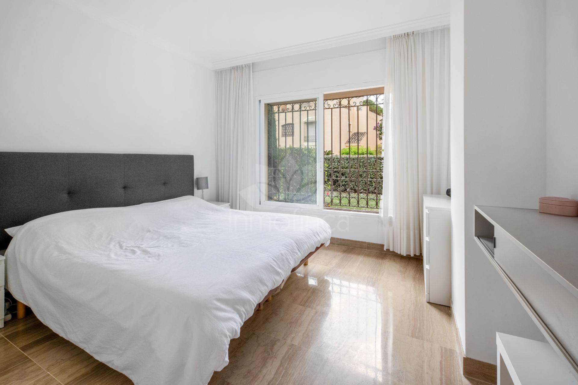 Ground Floor Apartment in Hacienda Elviria, Marbella