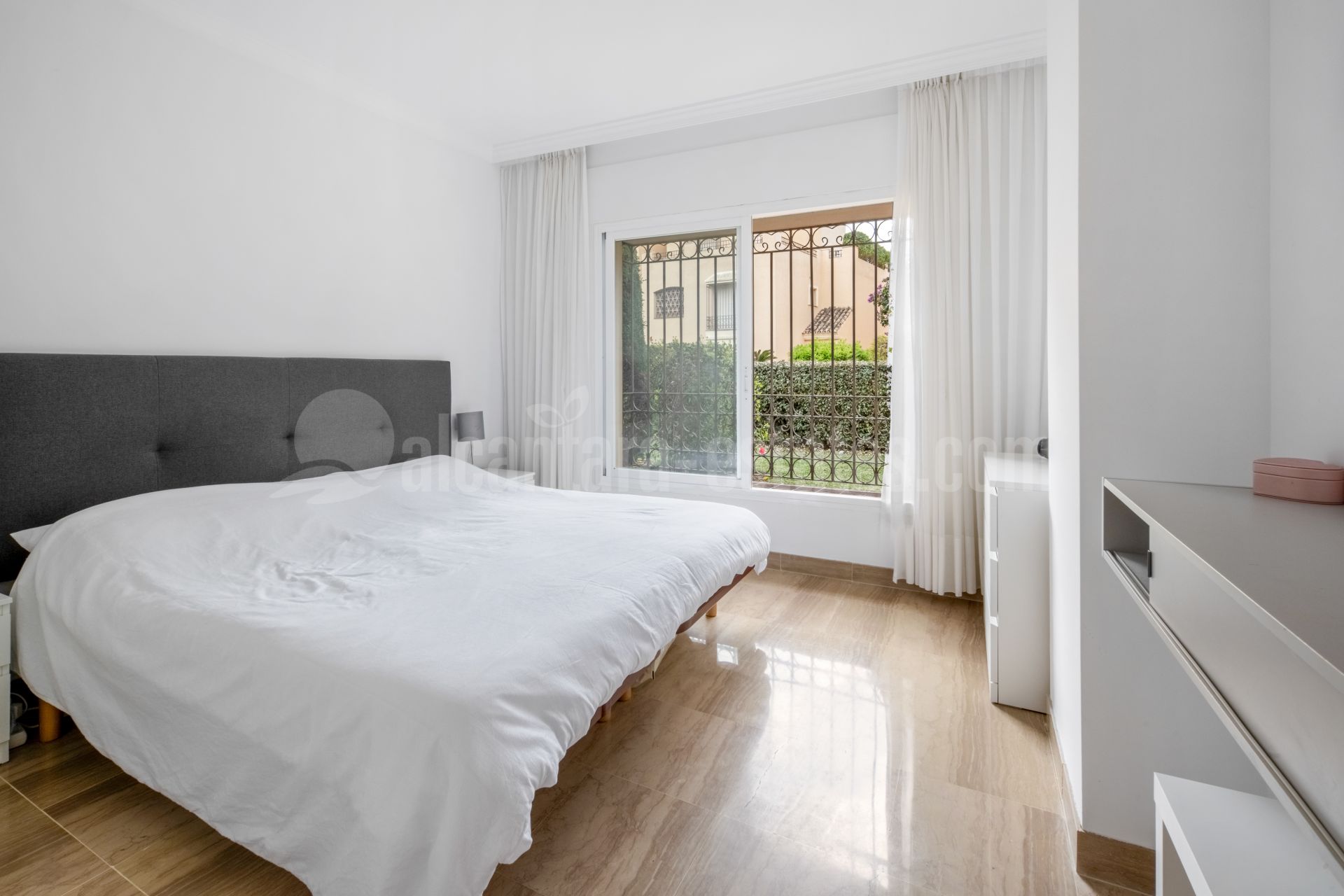 Ground Floor Apartment in Hacienda Elviria, Marbella