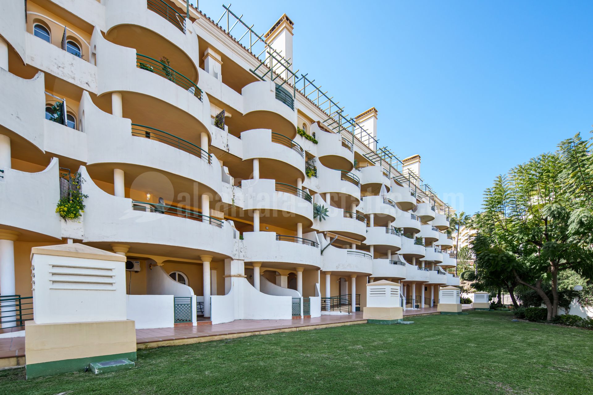Duplex en Nueva Andalucia, Marbella