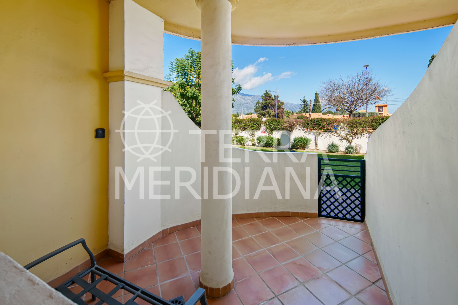 Duplex in Nueva Andalucia, Marbella