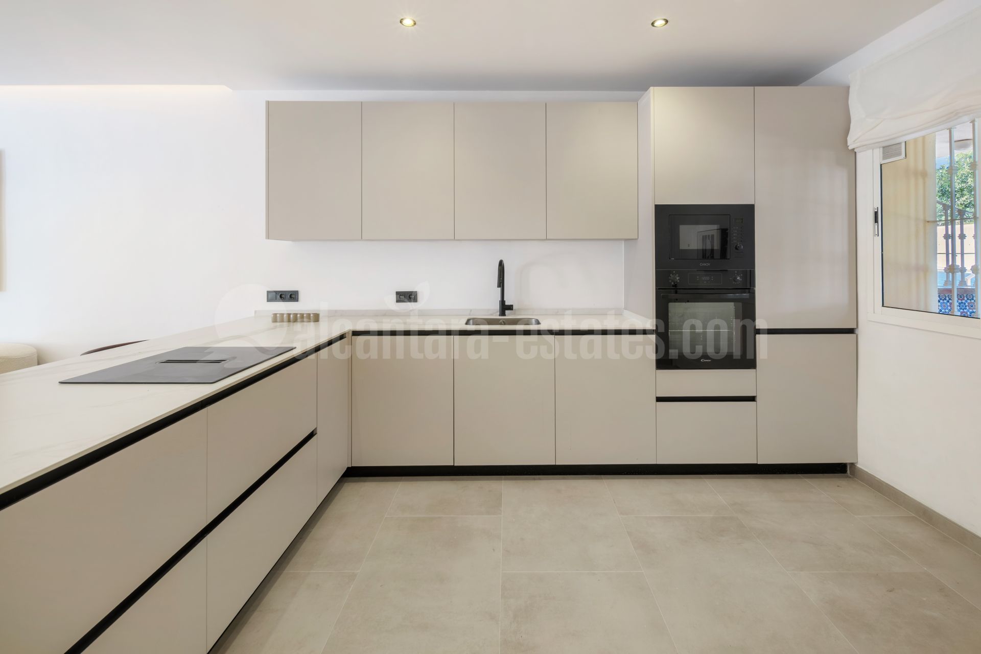 Apartment in Nueva Andalucia, Marbella