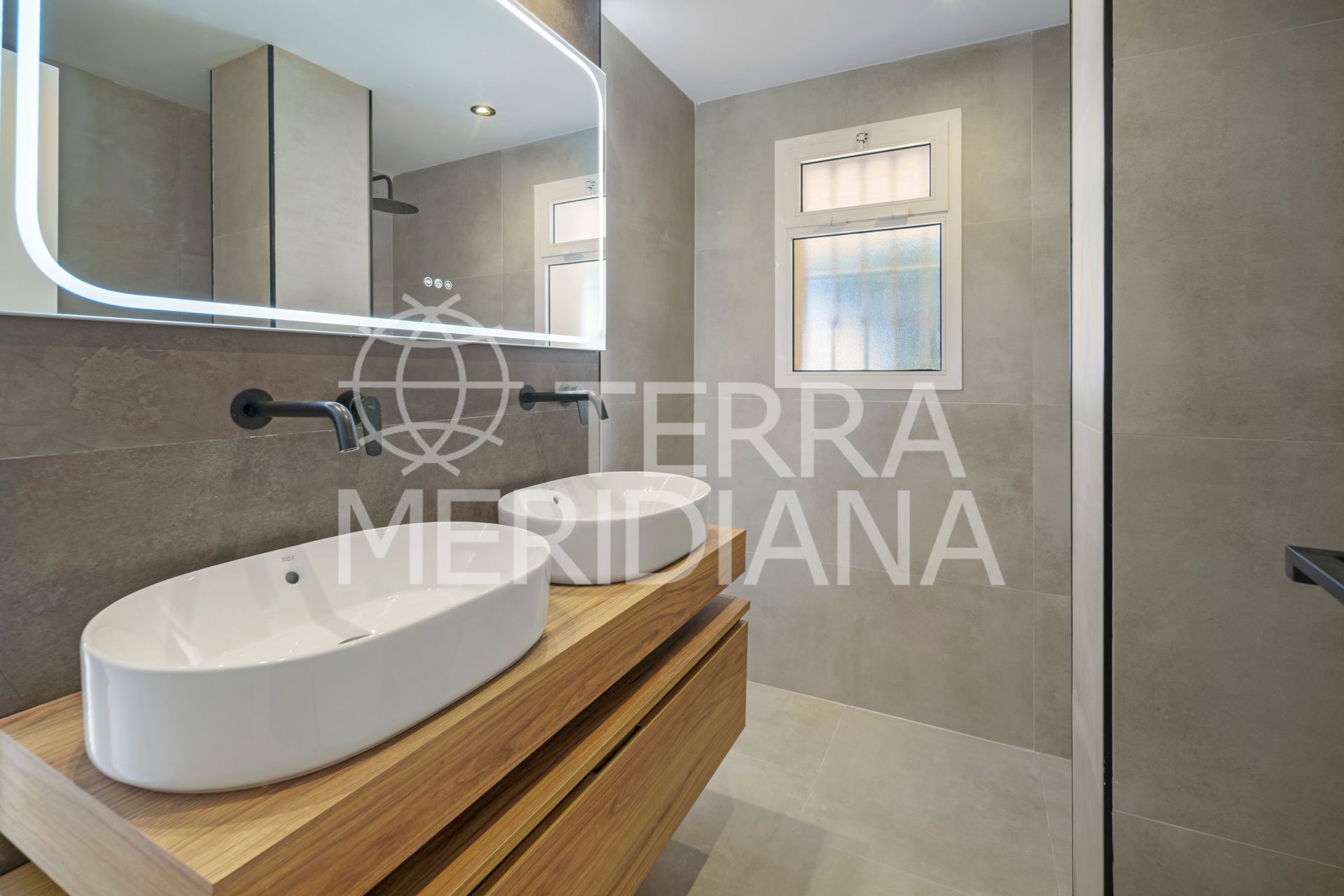 Apartment in Nueva Andalucia, Marbella