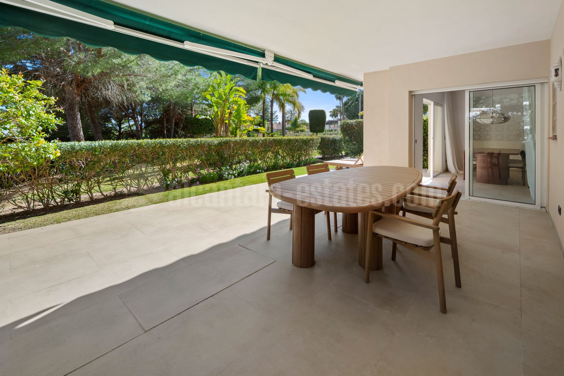 Apartment in Nueva Andalucia, Marbella