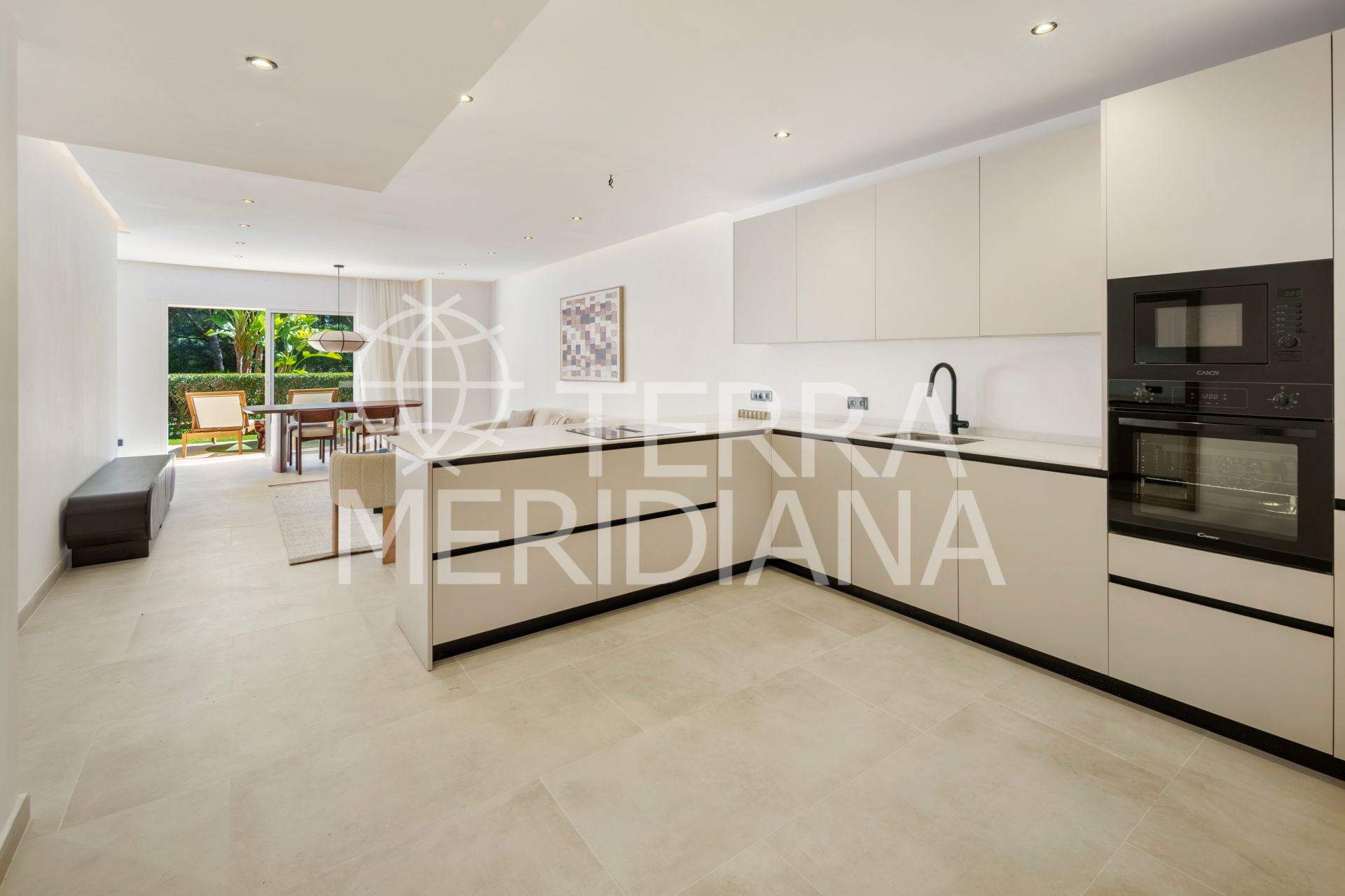 Apartment in Nueva Andalucia, Marbella