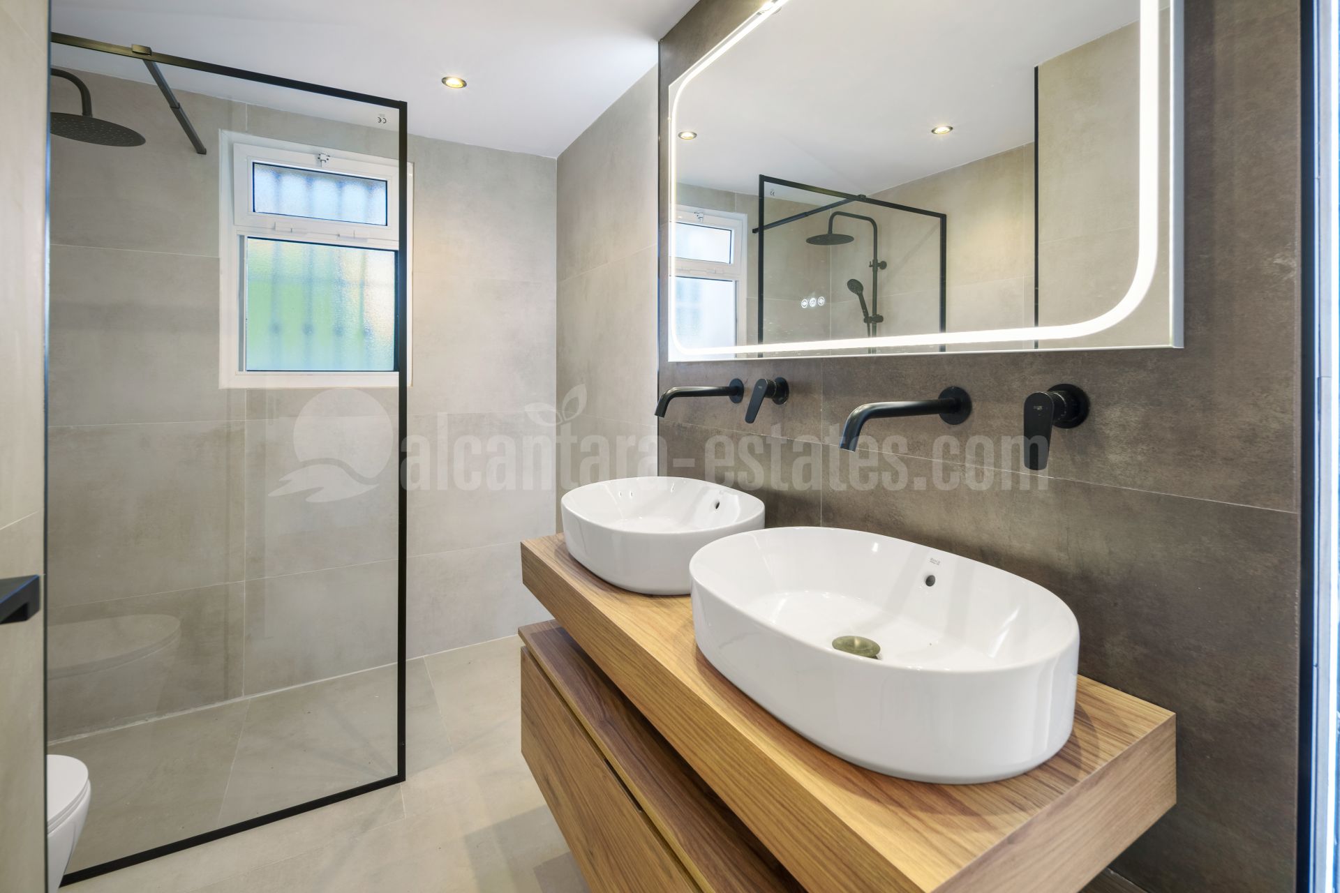 Ground Floor Apartment in Nueva Andalucia, Marbella