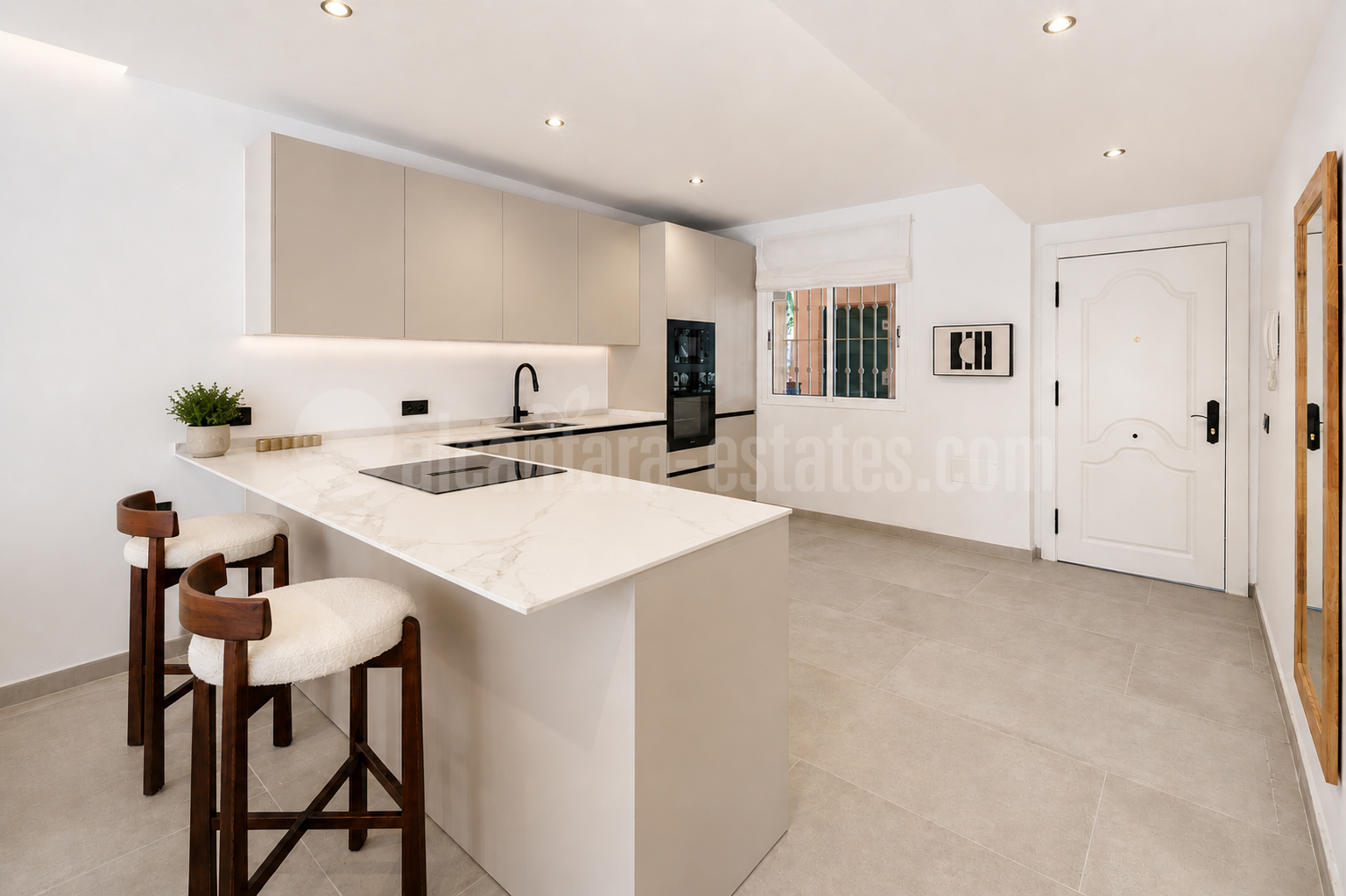 Ground Floor Apartment in Nueva Andalucia, Marbella