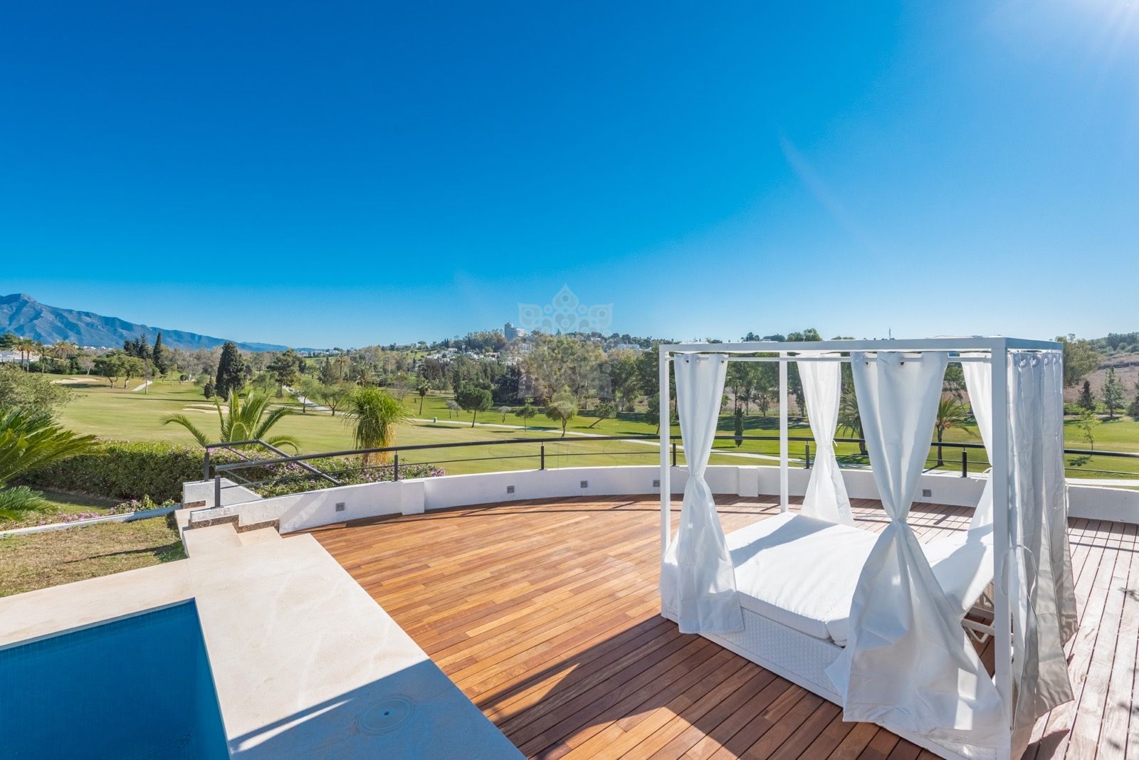 House in El Paraiso, Estepona