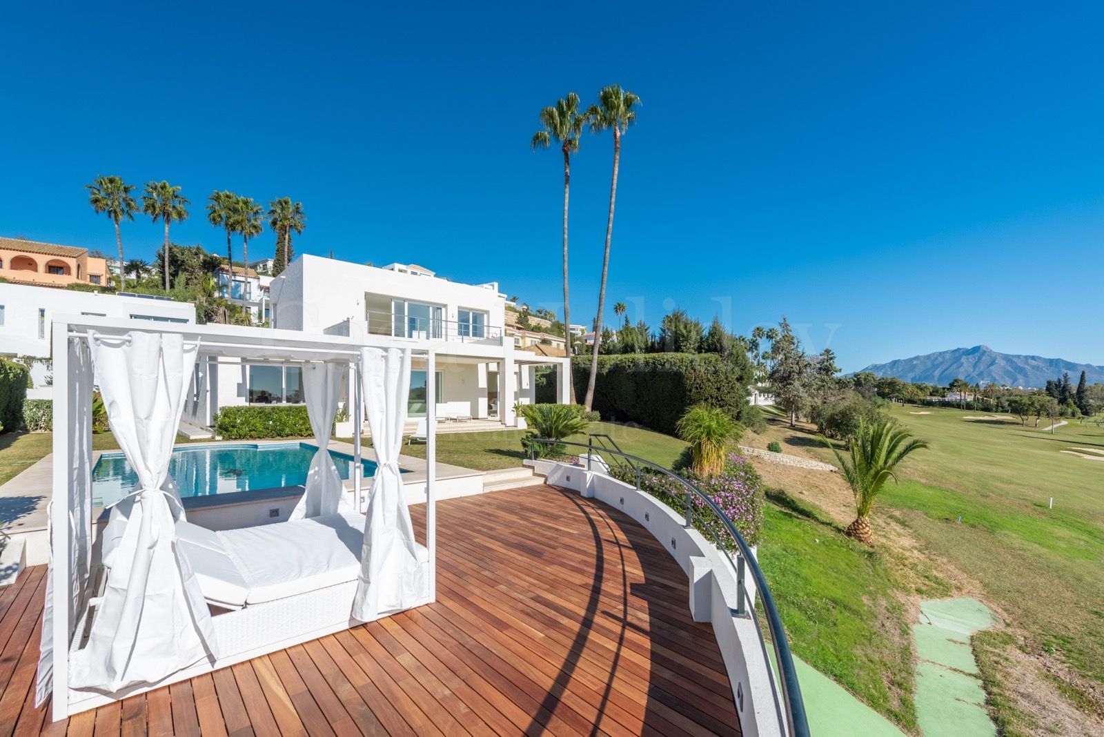 Casa en El Paraiso, Estepona