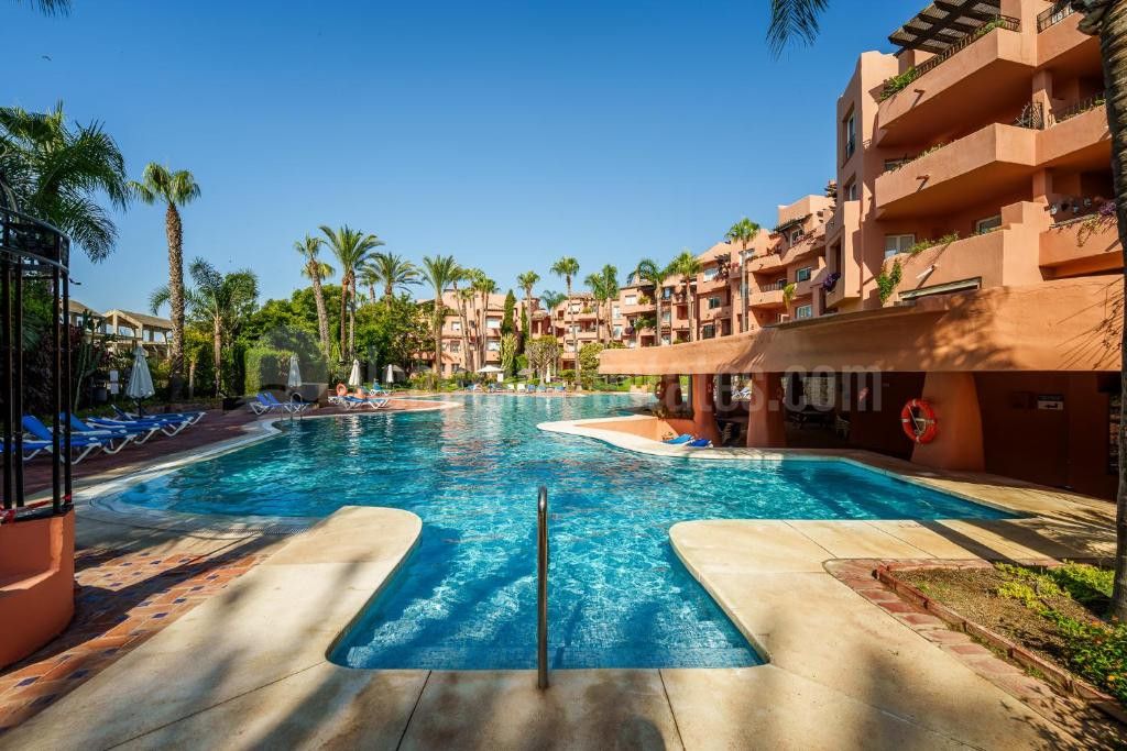 Apartment in Oasis de Marbella, Marbella