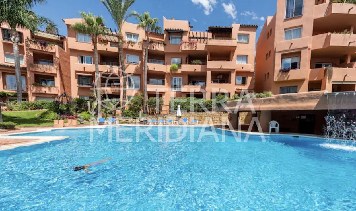 Apartment in Oasis de Marbella, Marbella