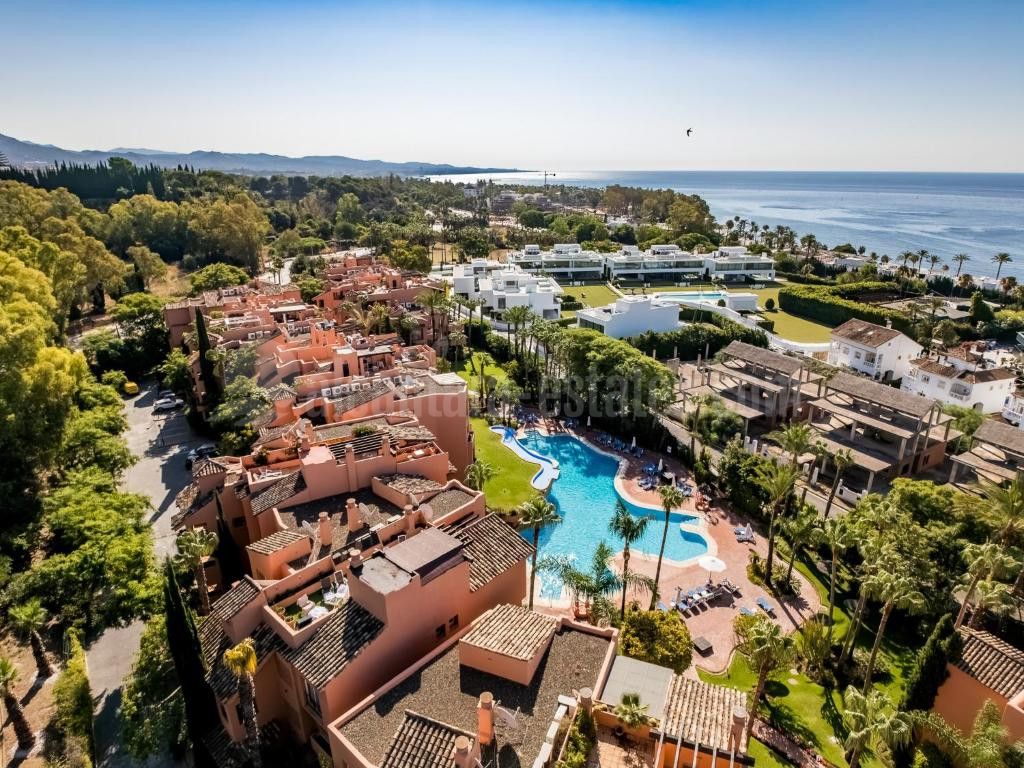 Apartment in Oasis de Marbella, Marbella