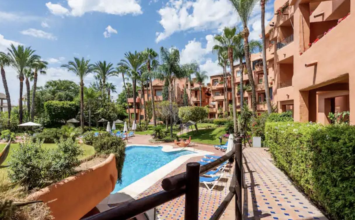 Apartment in Oasis de Marbella, Marbella