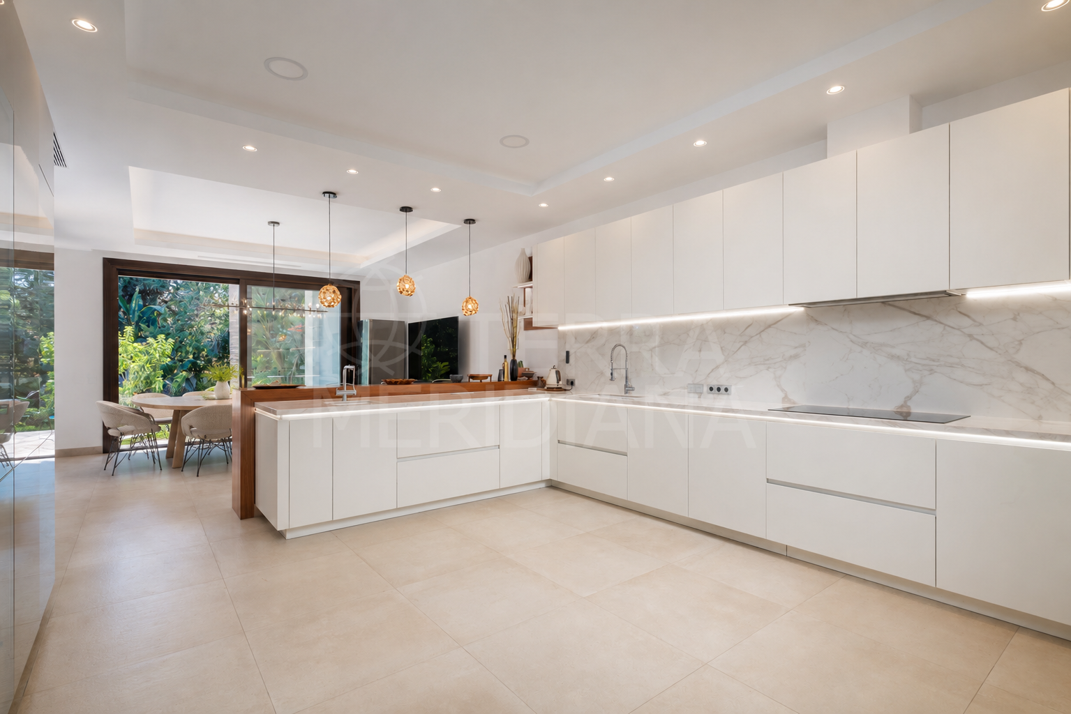 Villa in Casasola, Estepona