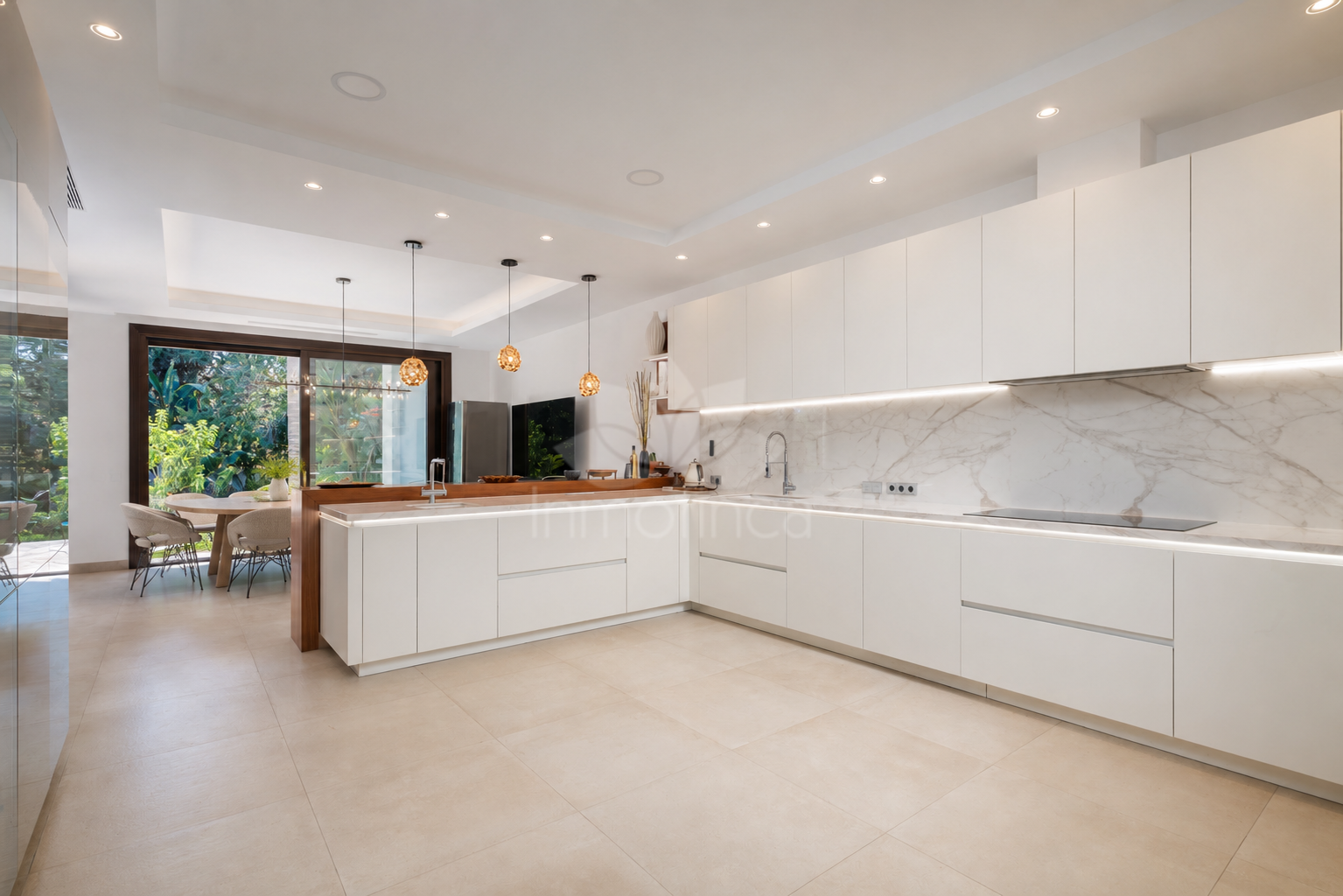 Villa in Casasola, Estepona