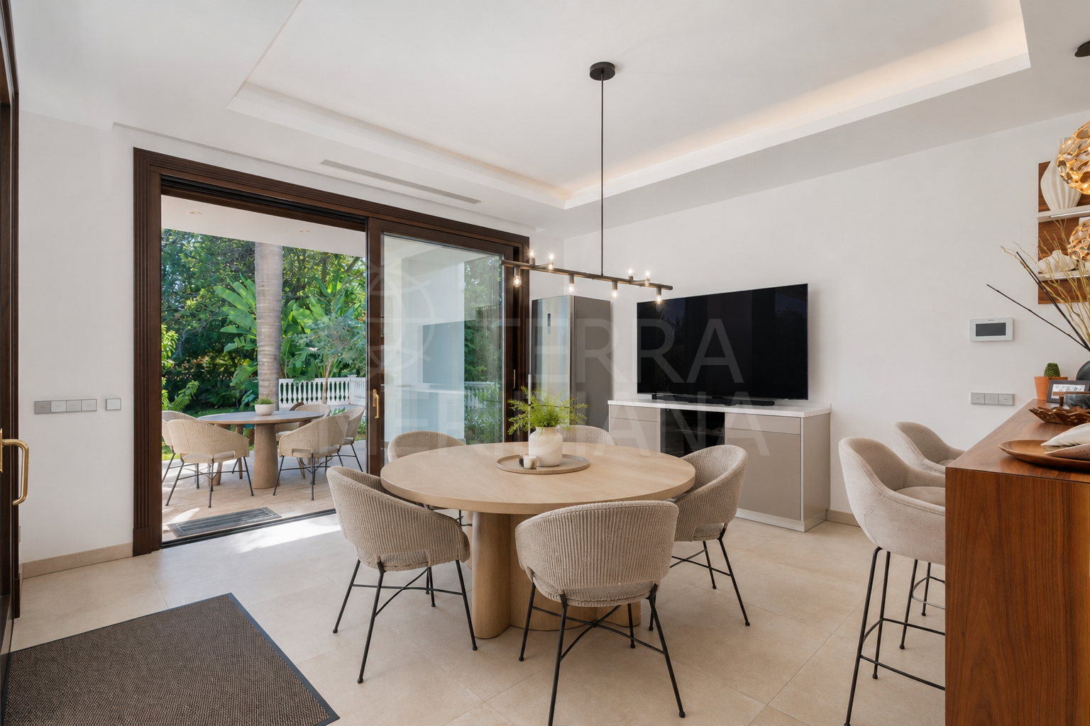 Villa in Casasola, Estepona