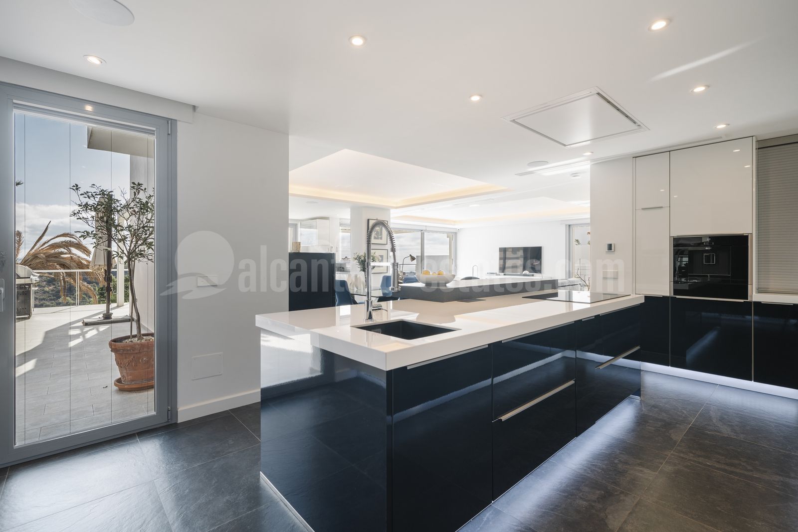 Villa in Nueva Andalucia, Marbella