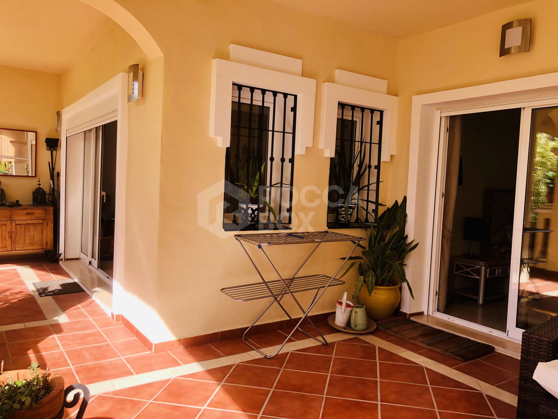 Magnificent apartment in Marbella East at a great price