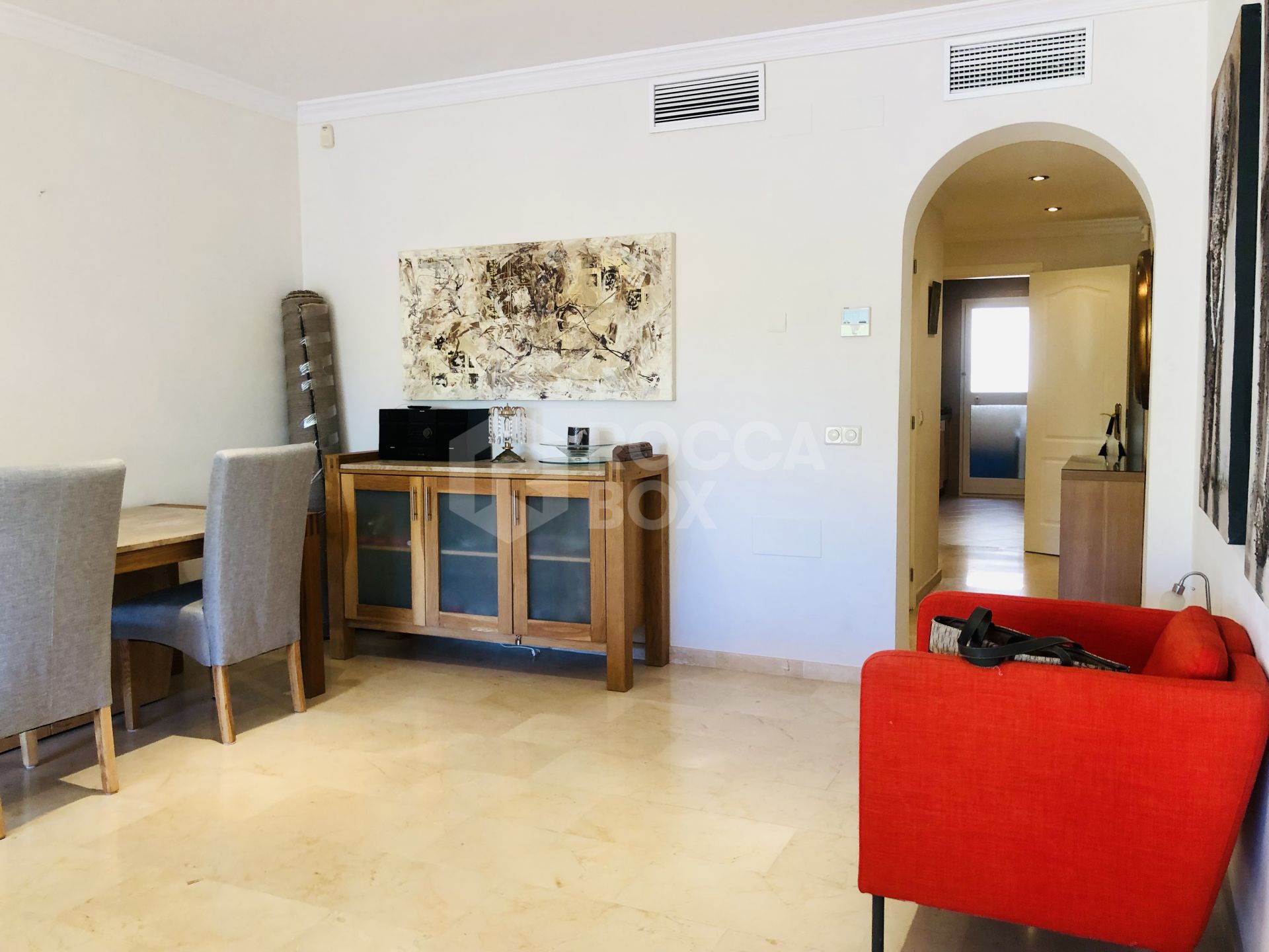 Magnificent apartment in Marbella East at a great price