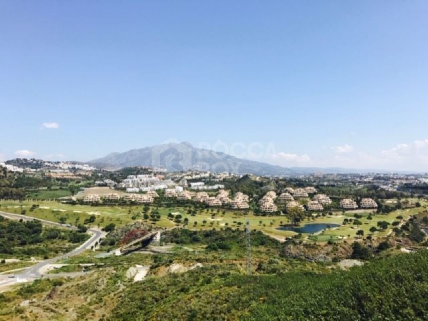 Plot for sale in La Alqueria, Benahavis